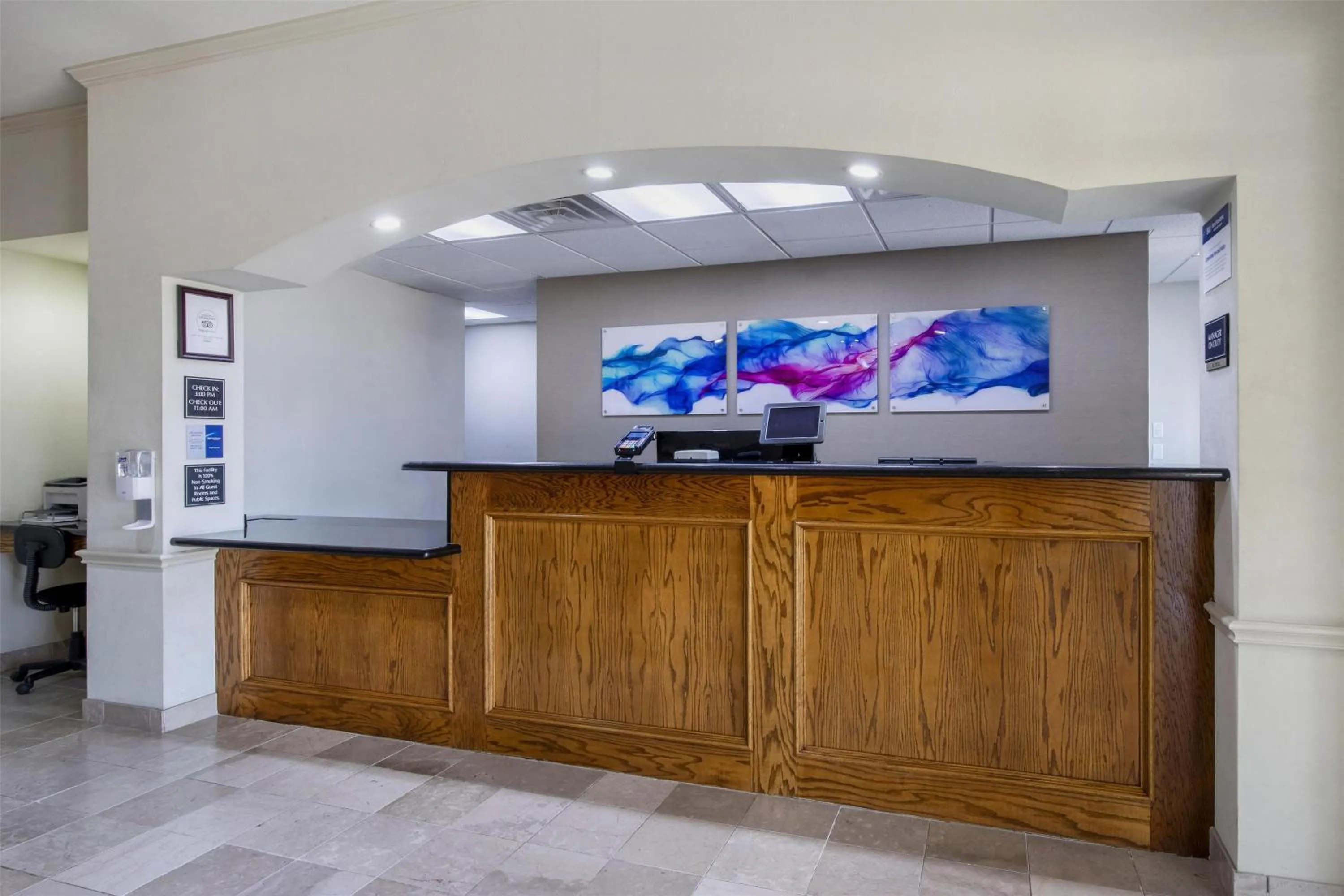 Lobby or reception in Best Western Limestone Inn and Suites