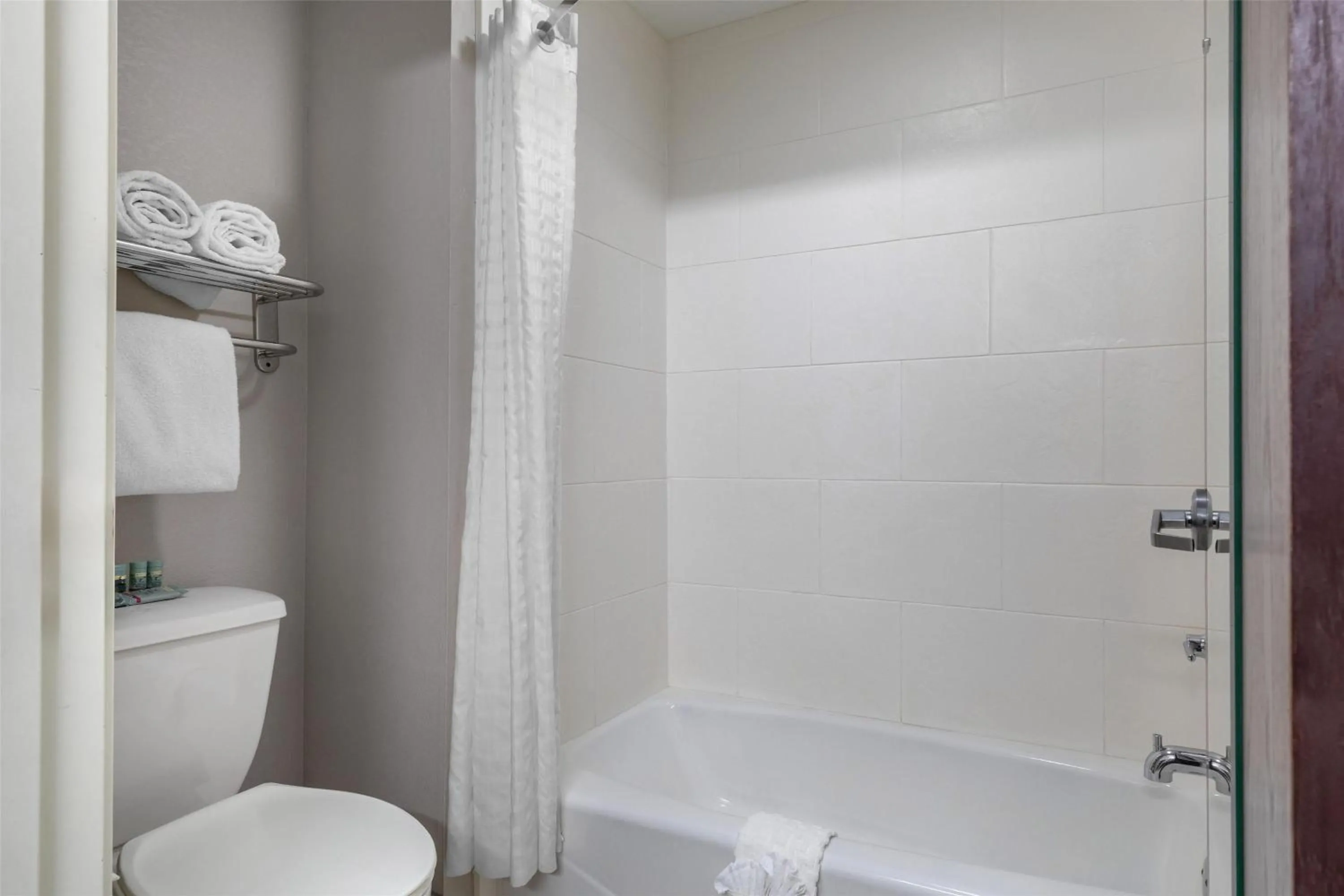 Bathroom in Best Western Limestone Inn and Suites