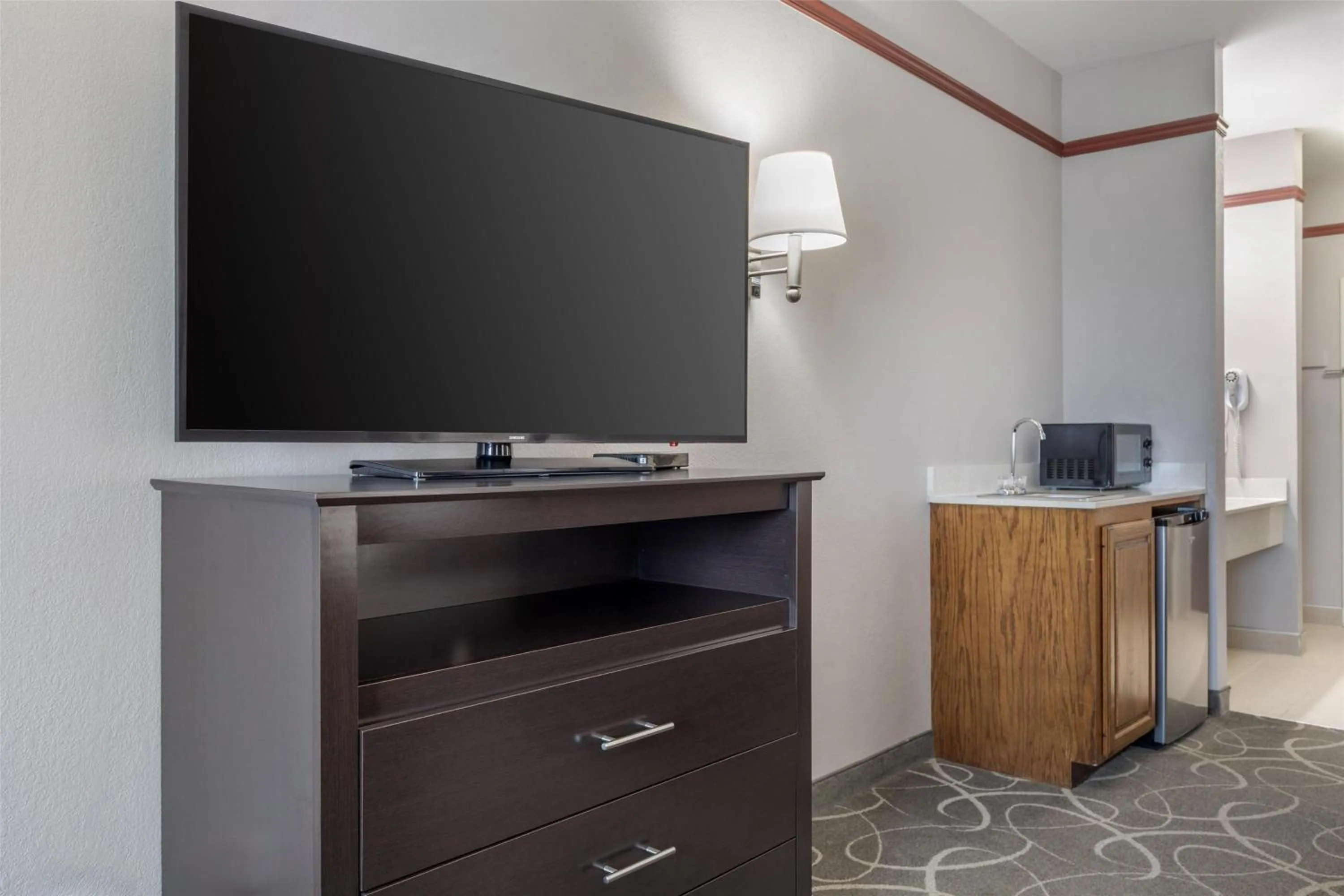 Bedroom in Best Western Limestone Inn and Suites