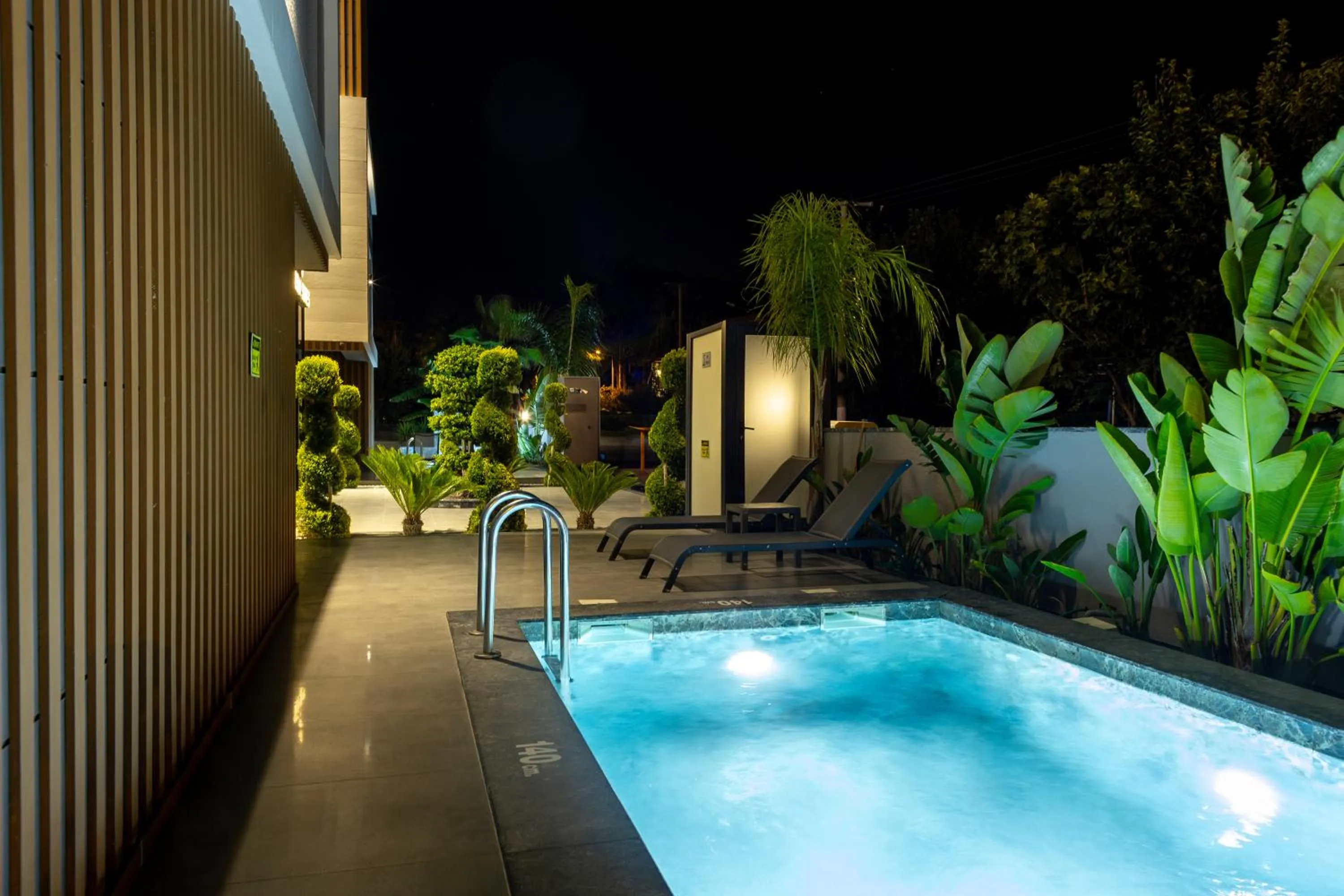 Swimming pool in Artan Suites Tatil Evleri