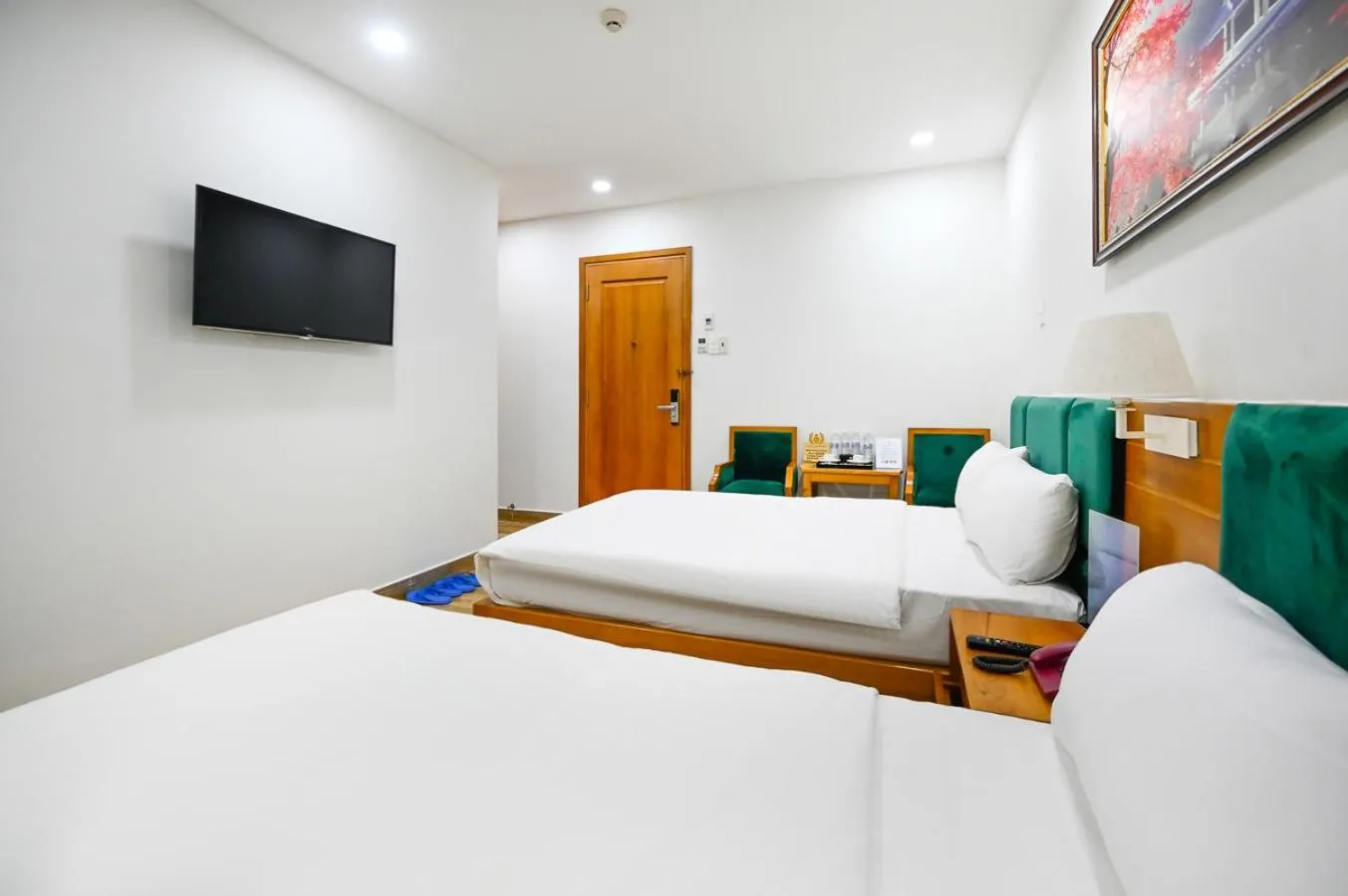 TV and multimedia, Bed in Vivian Airport Hotel Saigon