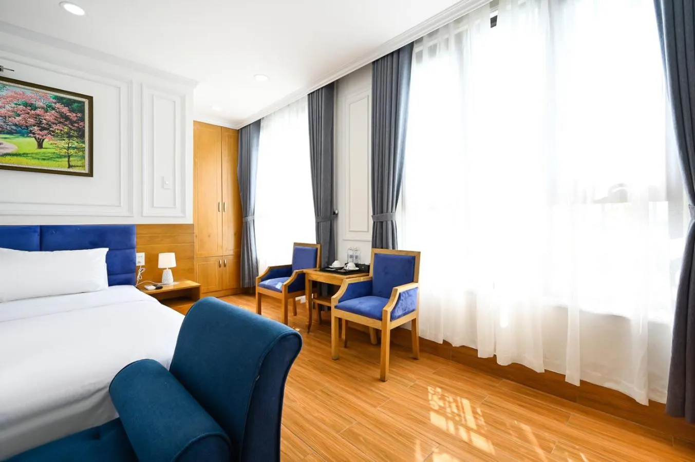 Seating area, Bed in Vivian Airport Hotel Saigon