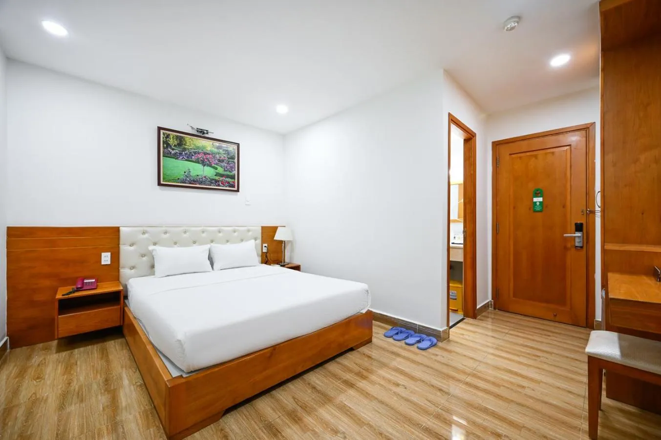 Photo of the whole room, Bed in Vivian Airport Hotel Saigon