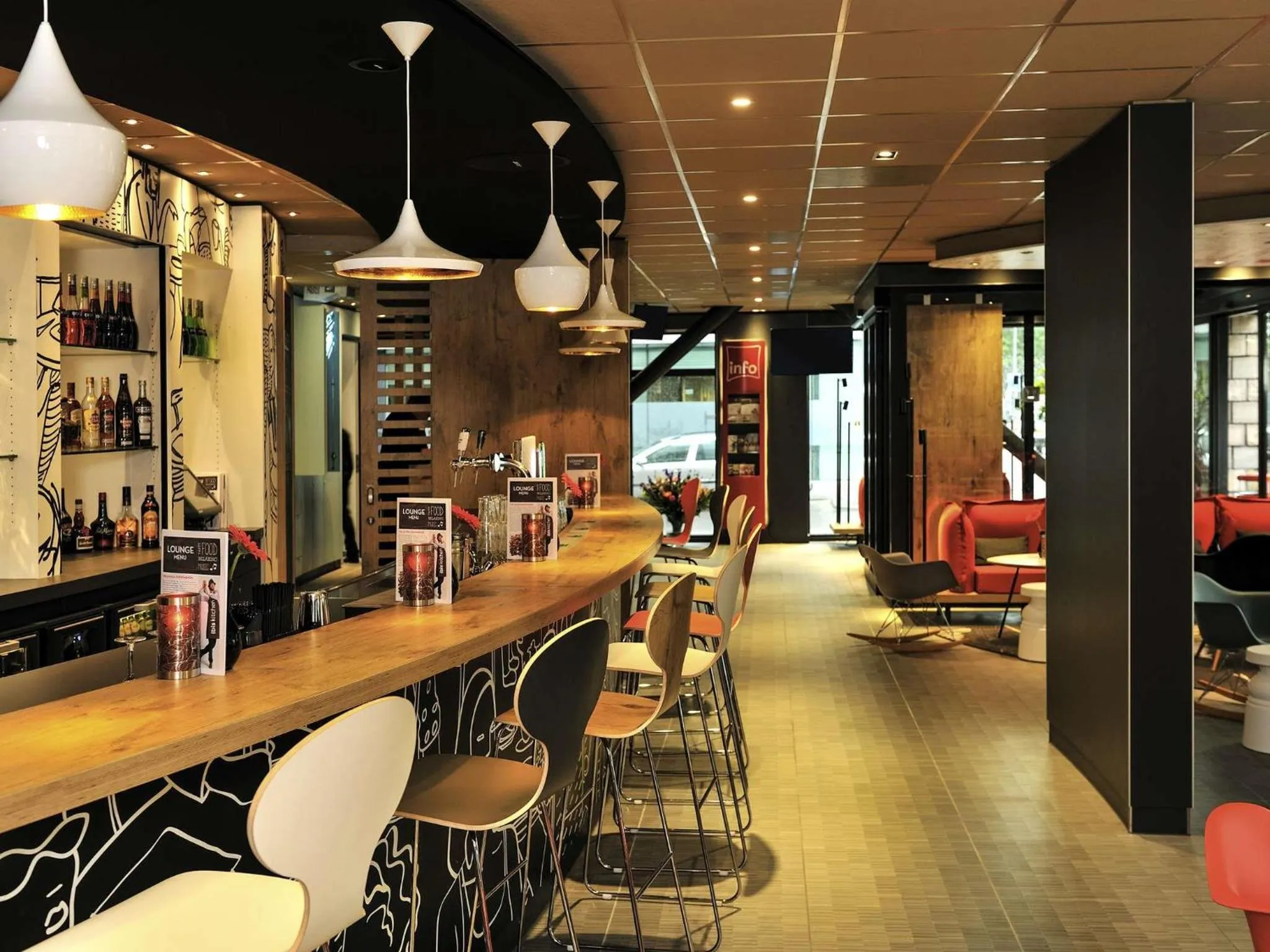 Lounge or bar in ibis Rotterdam City Centre