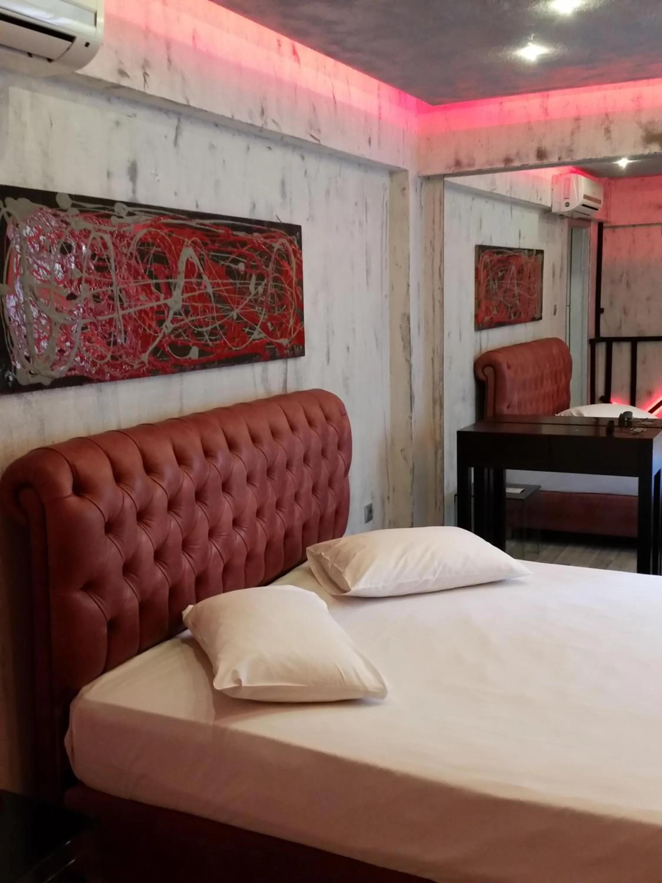 Bed in The Crystal Blue Hotel