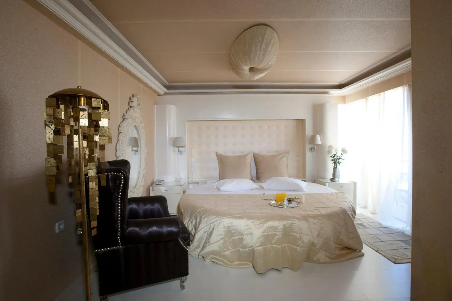 King Room with Spa Bath in The Crystal Blue Hotel King Room with Spa Bath in The Crystal Blue Hotel