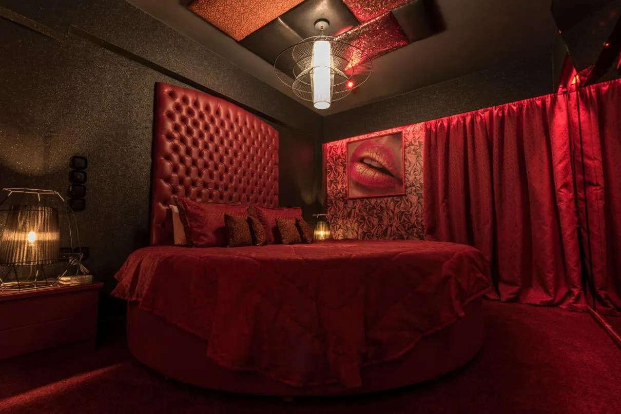 Bed in The Crystal Blue Hotel