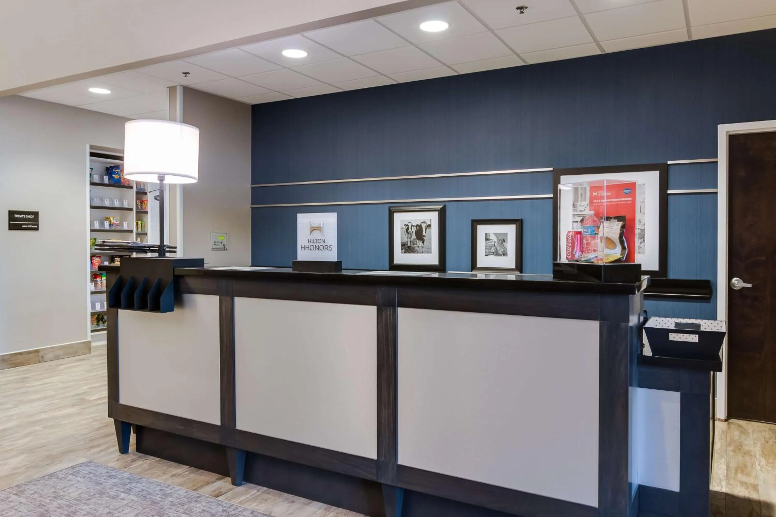 Lobby or reception in Hampton Inn White House