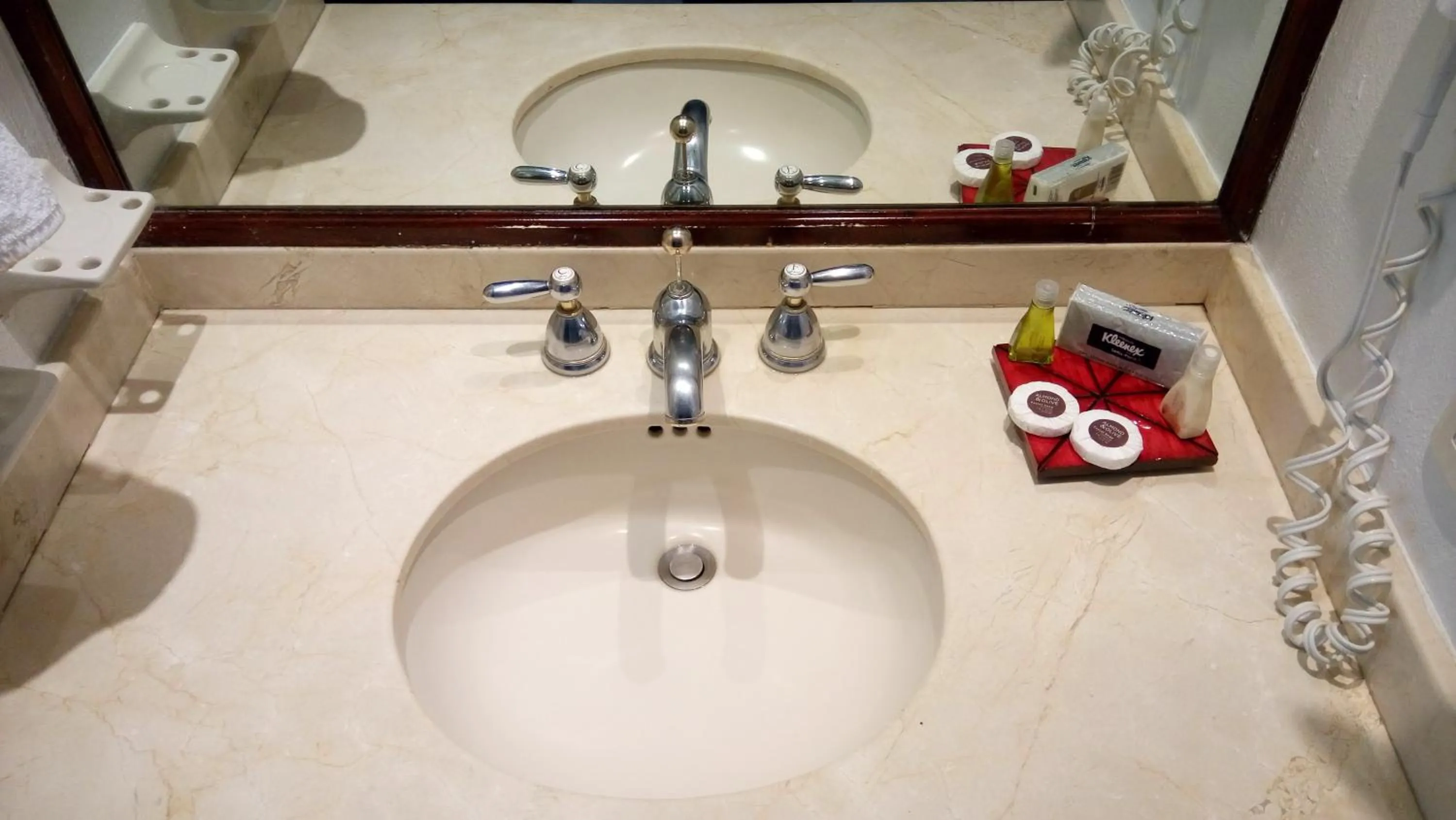 Bathroom in HG Hotel