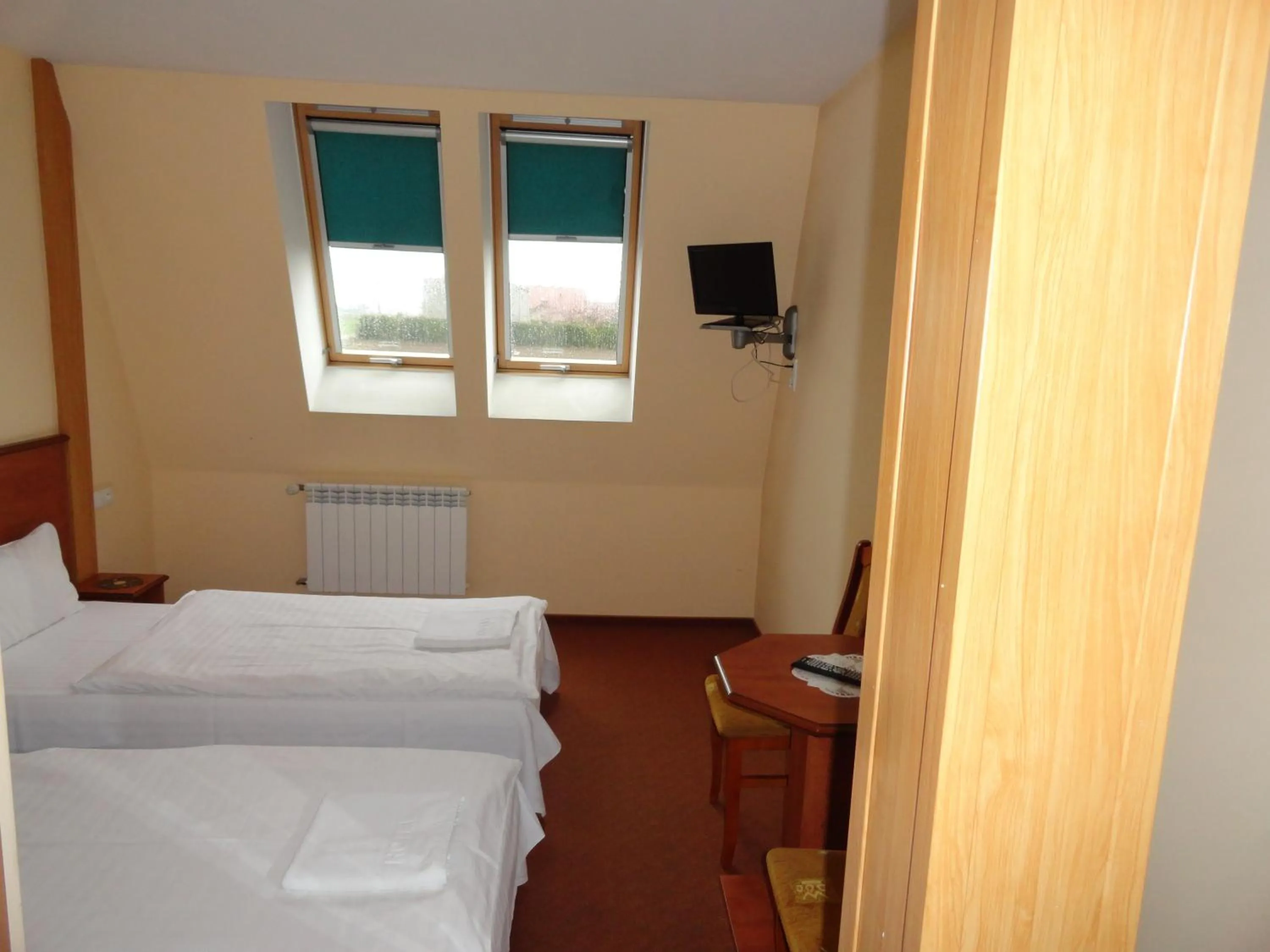 Bedroom, Bed in Hotel Wielkopolanka