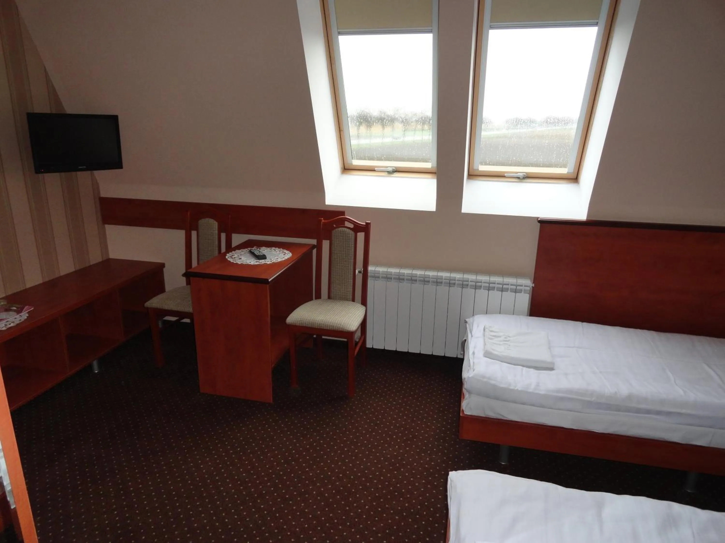 Bedroom, Bed in Hotel Wielkopolanka