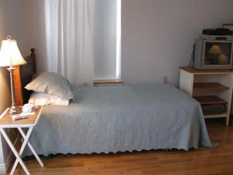 Bed in Tulloch Inn & Gifts