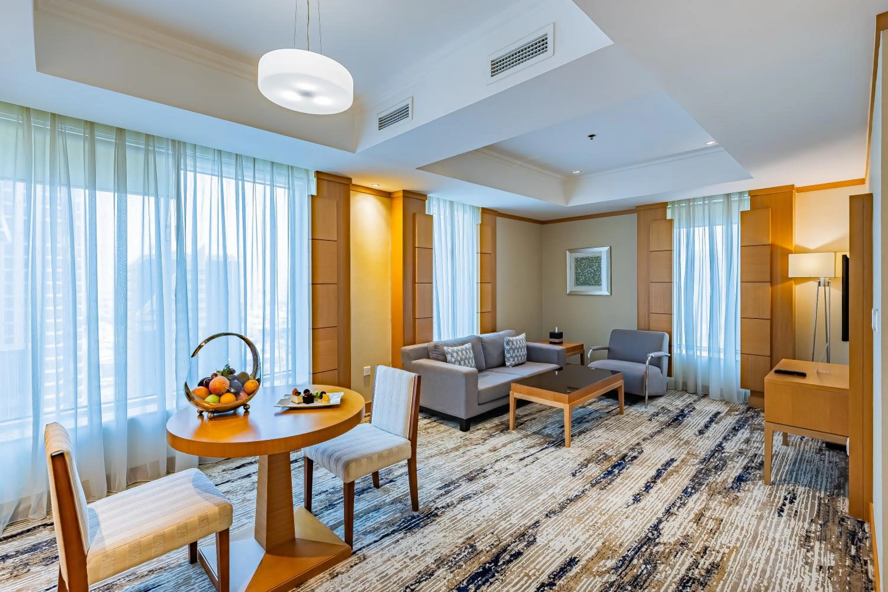 Carlton Downtown Hotel