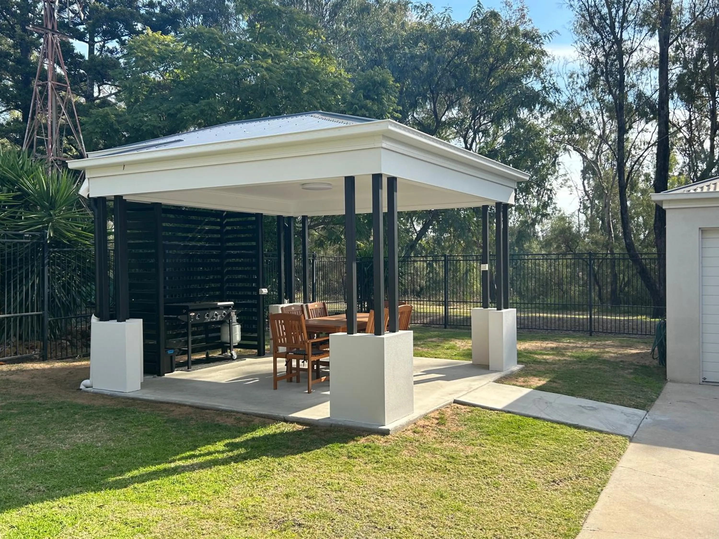 BBQ facilities in Dalby Fairway Motor Inn