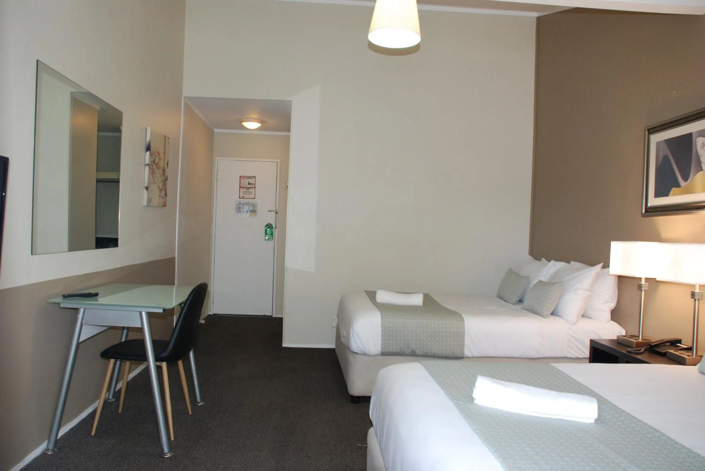 Living room, Bed in Aero Auckland Airport