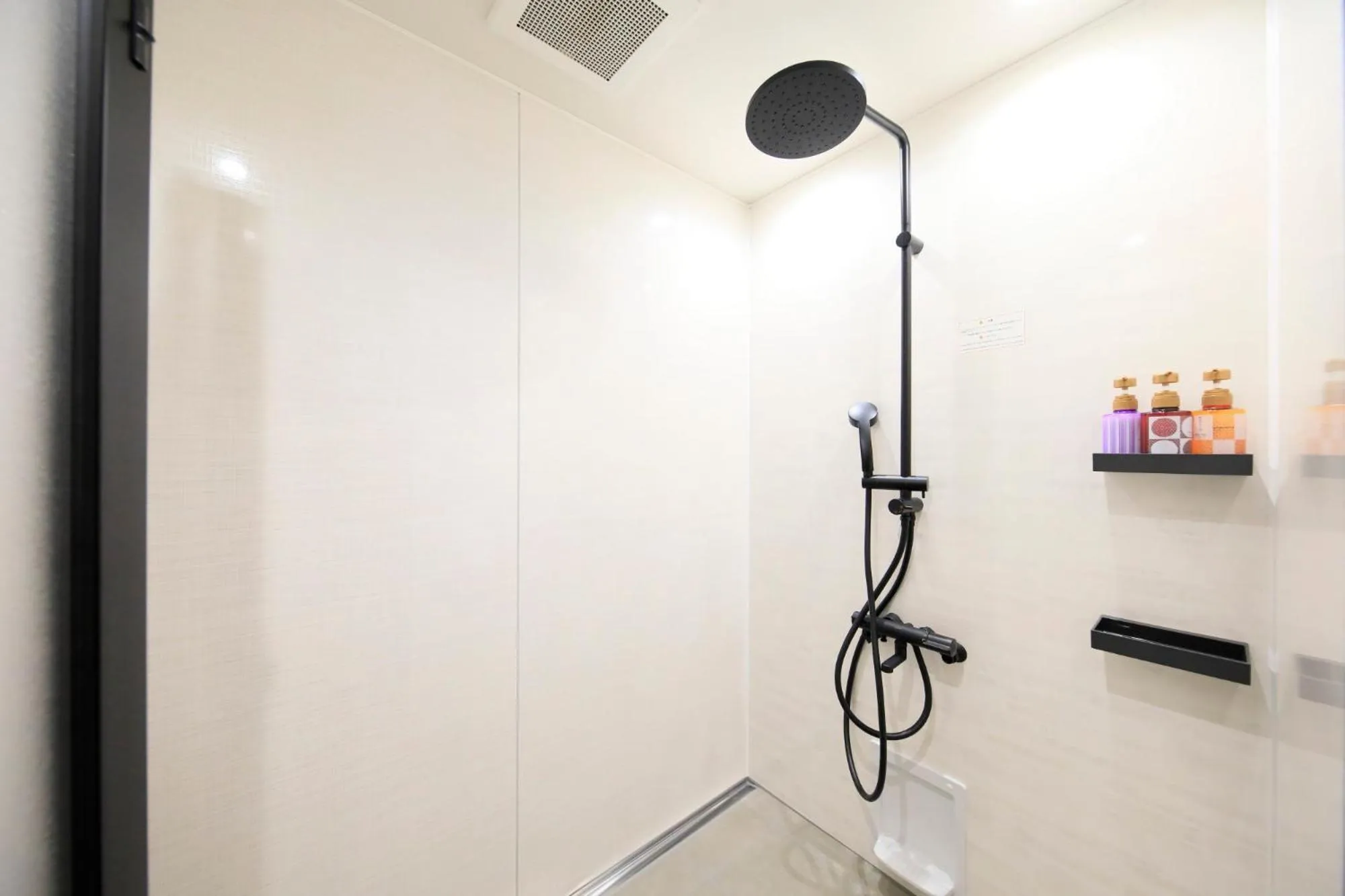 Shower in Hotel Ichii