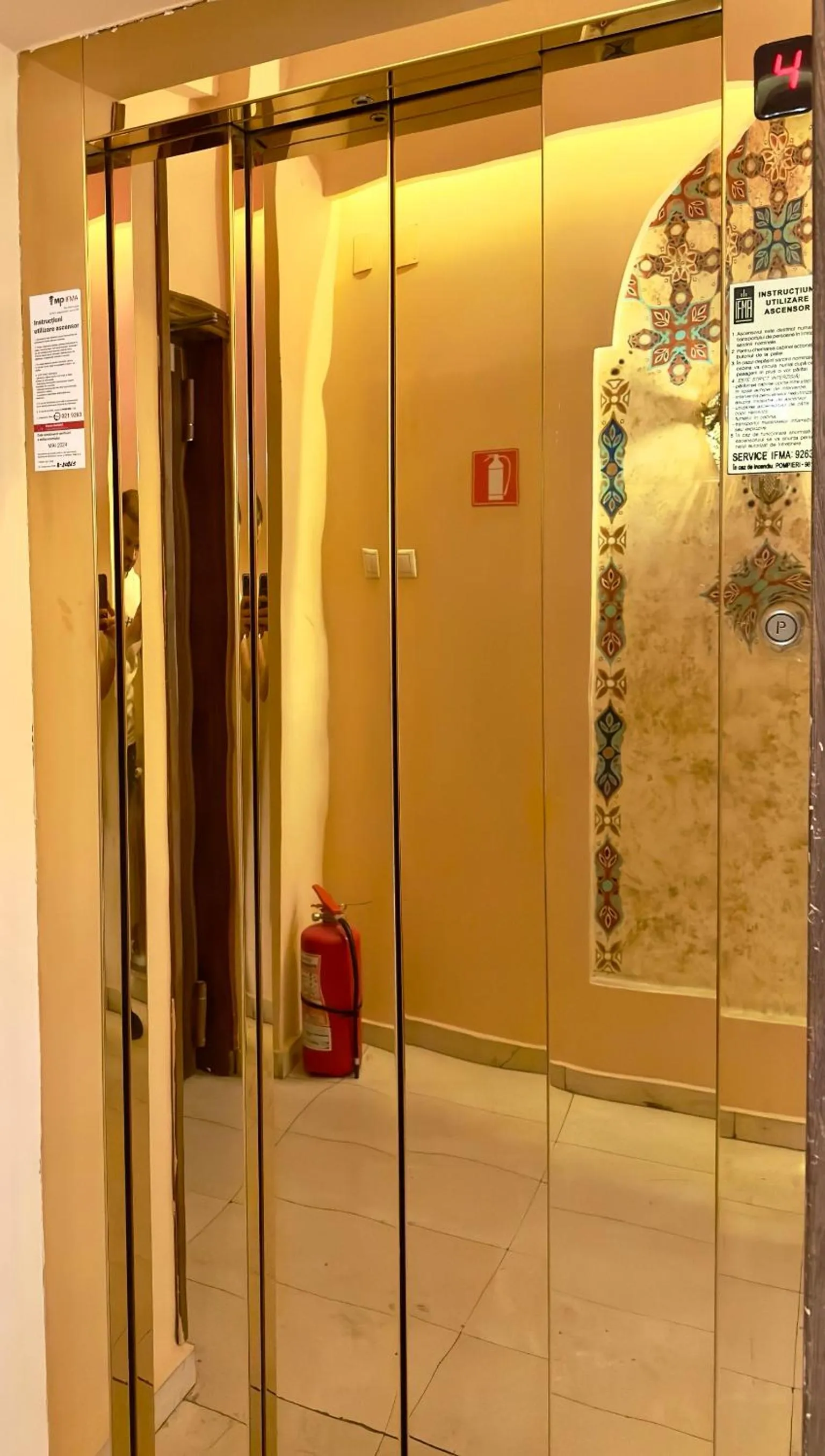 elevator in Piccolo Mondo by CityBookings