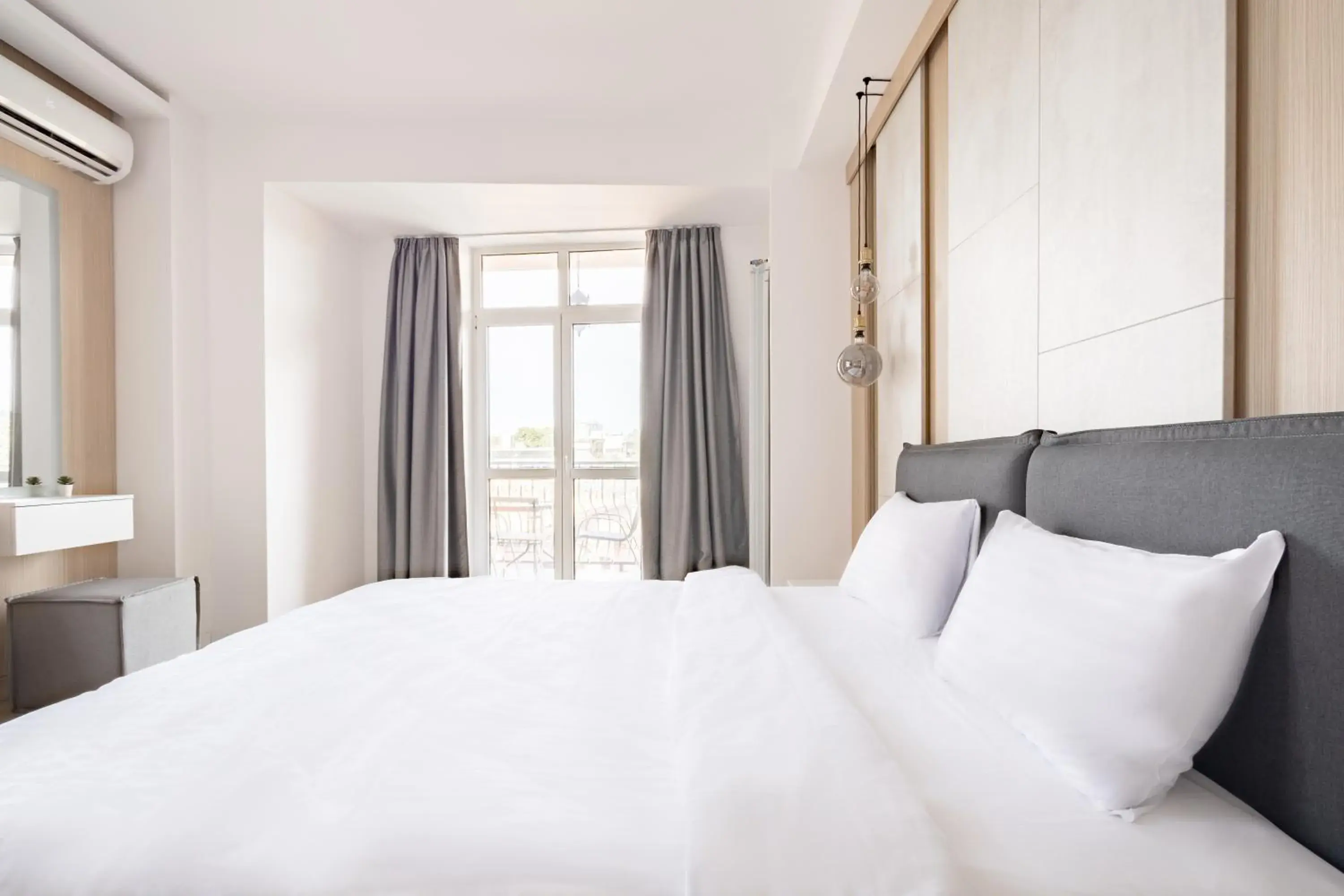 Junior Suite with Balcony in Piccolo Mondo by CityBookings Junior Suite with Balcony in Piccolo Mondo by CityBookings