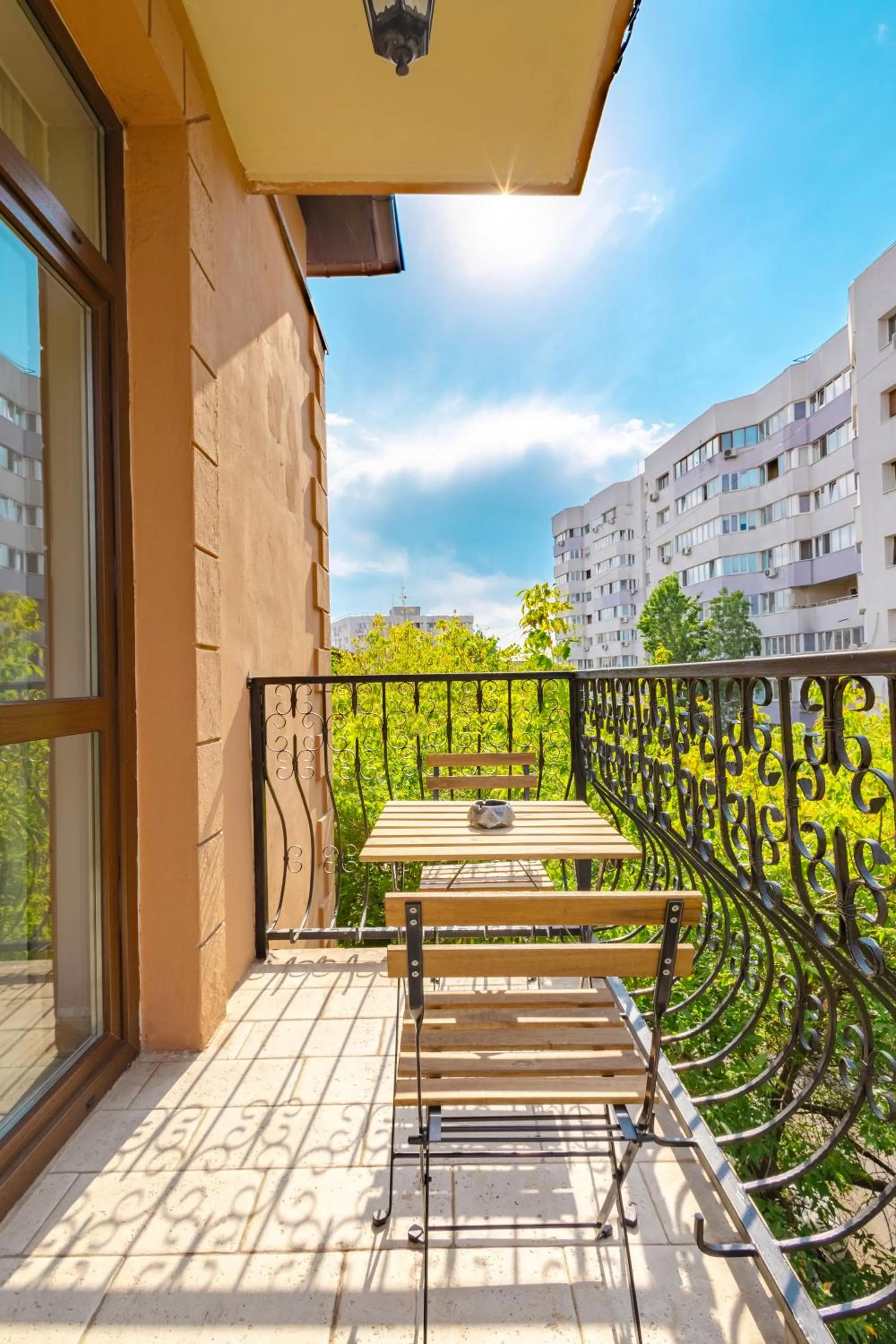Balcony/Terrace in Piccolo Mondo by CityBookings