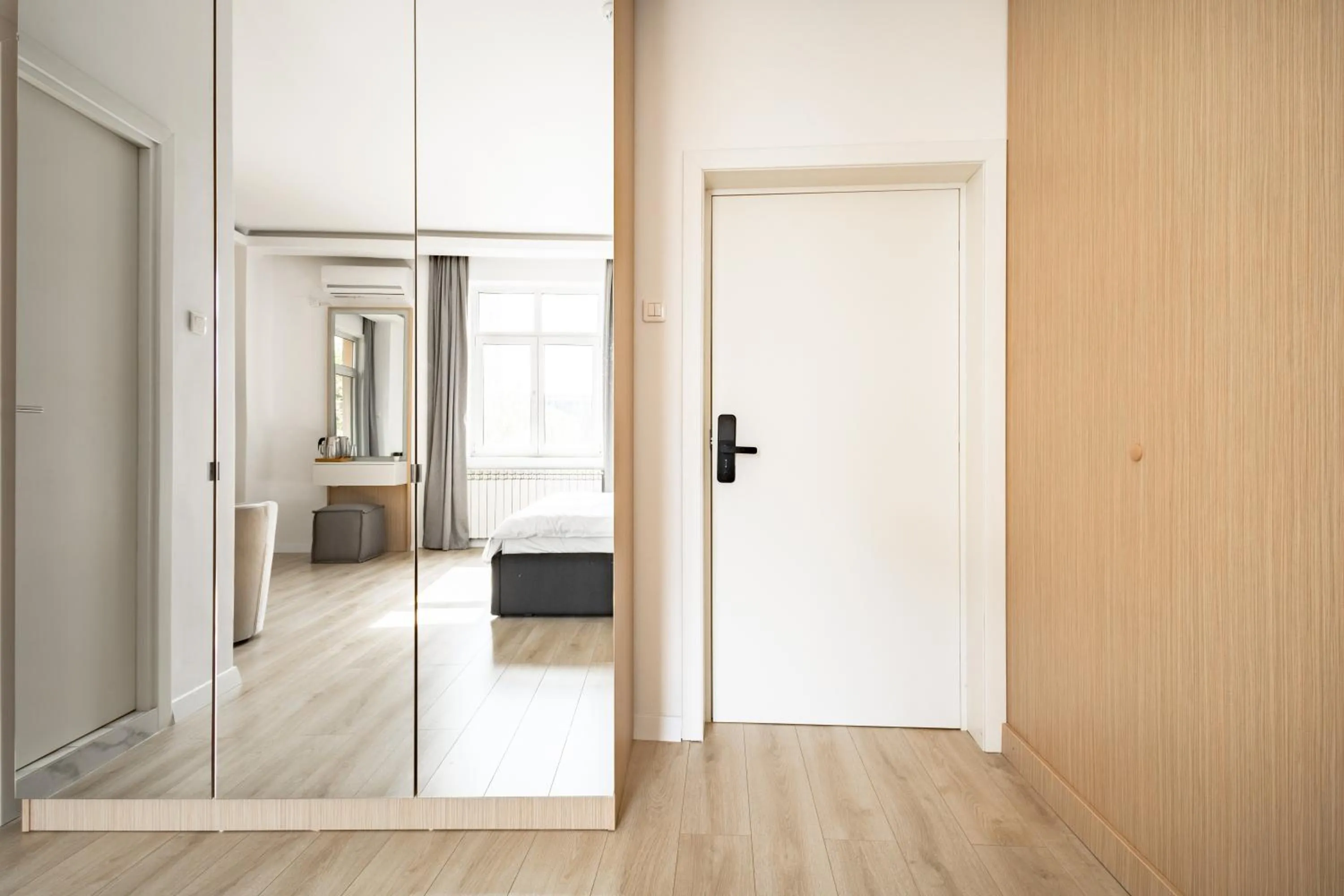 wardrobe in Piccolo Mondo by CityBookings