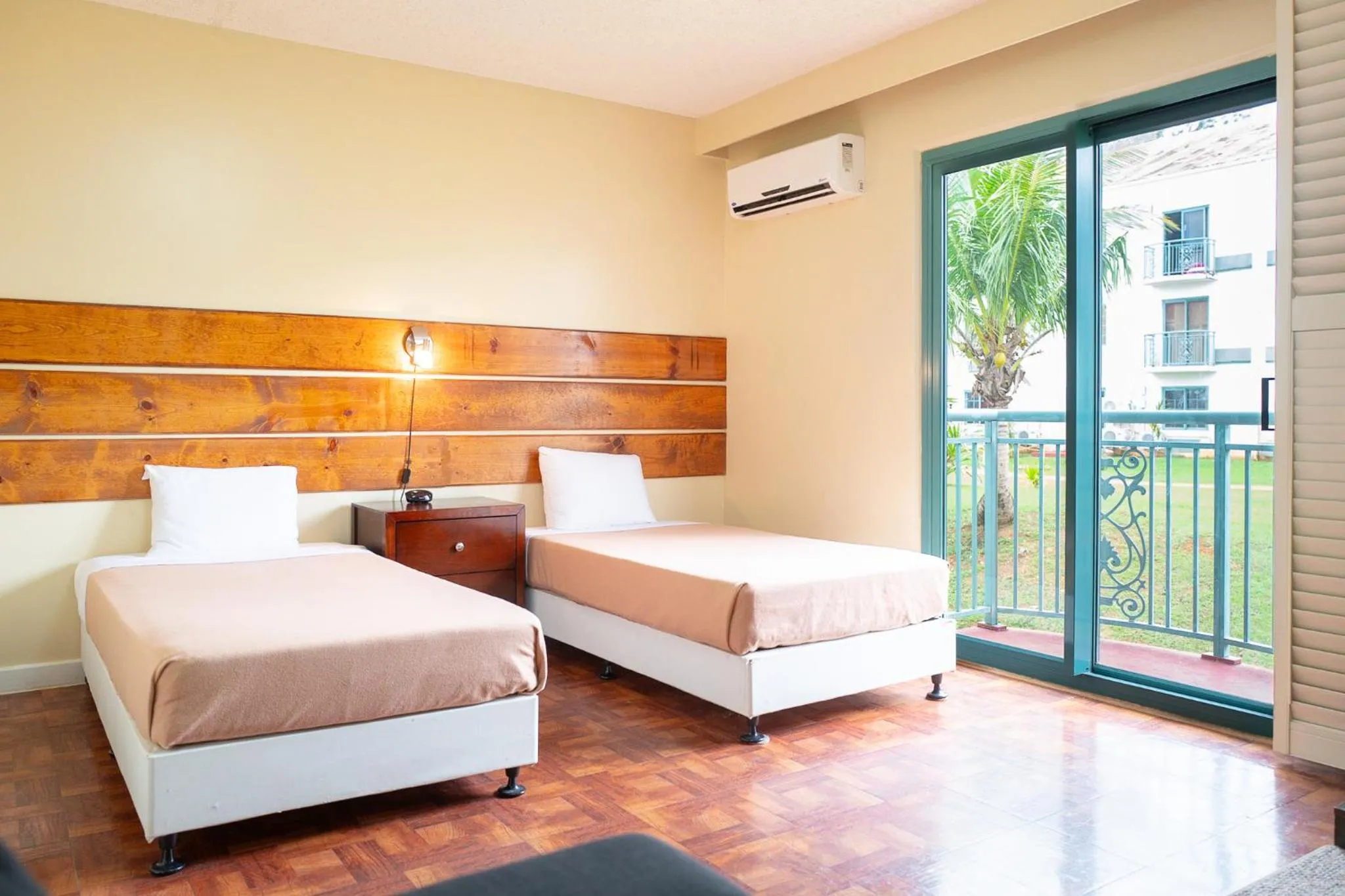 Bed in Garden Villa Hotel