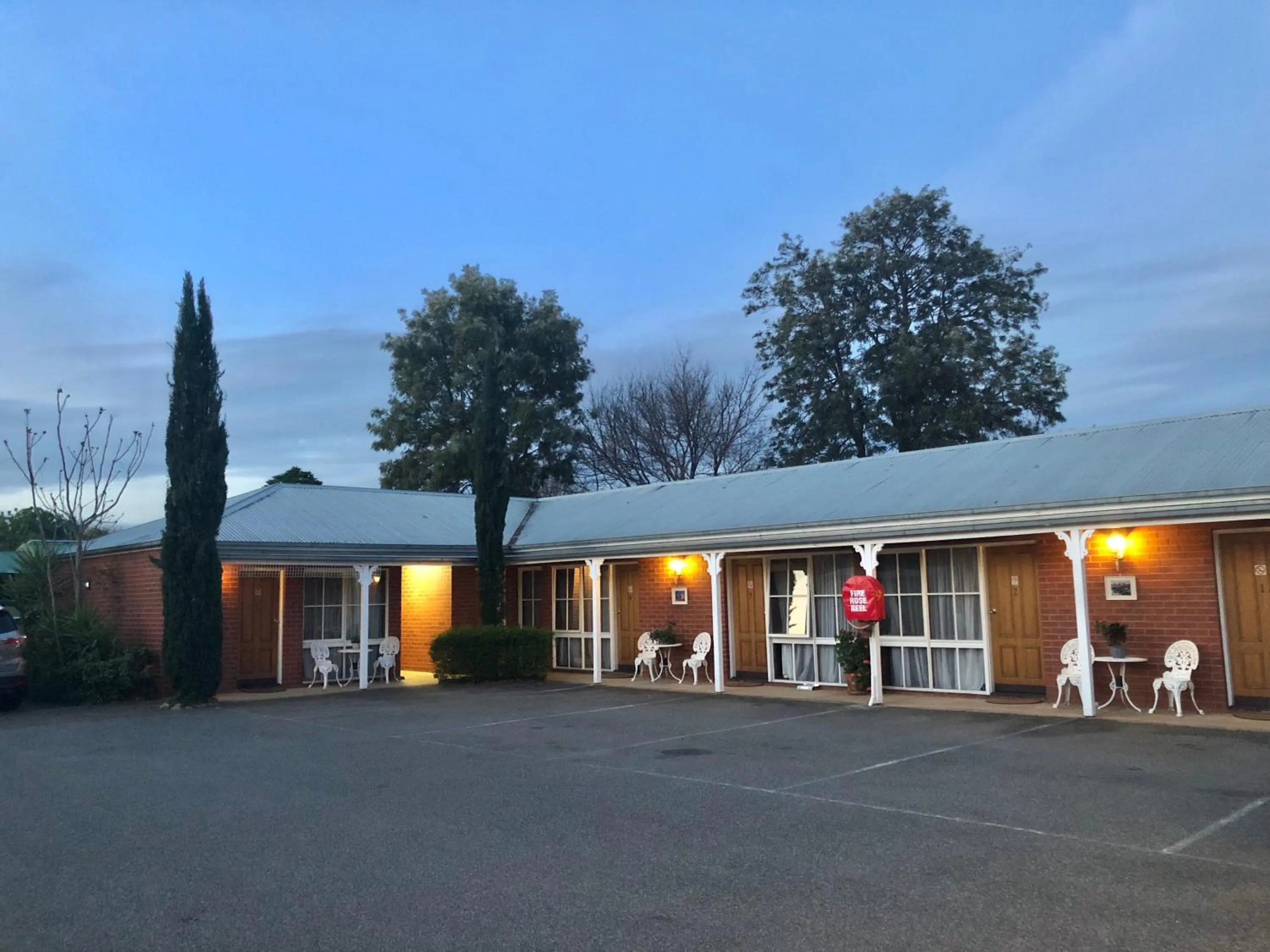 Sunset in Jolly Swagman Motor Inn Euroa