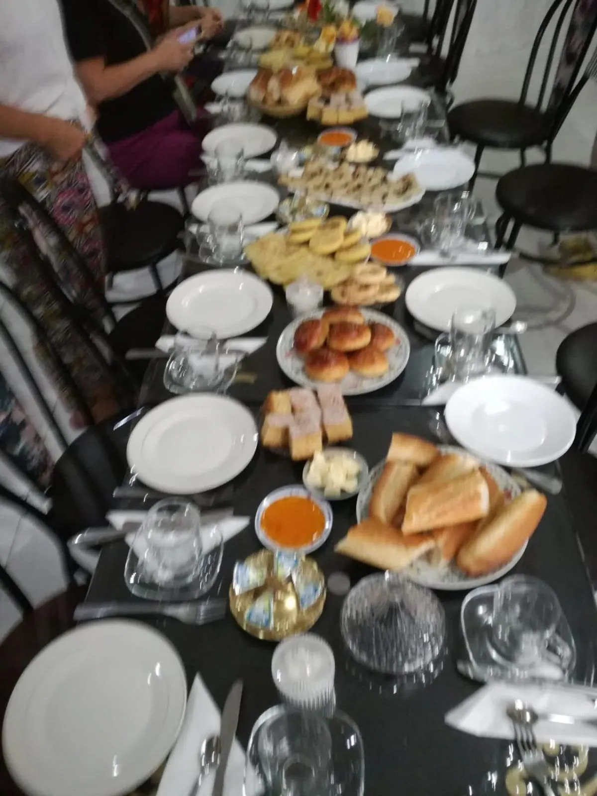 Restaurant/places to eat in APPART AIGLE HOTEL