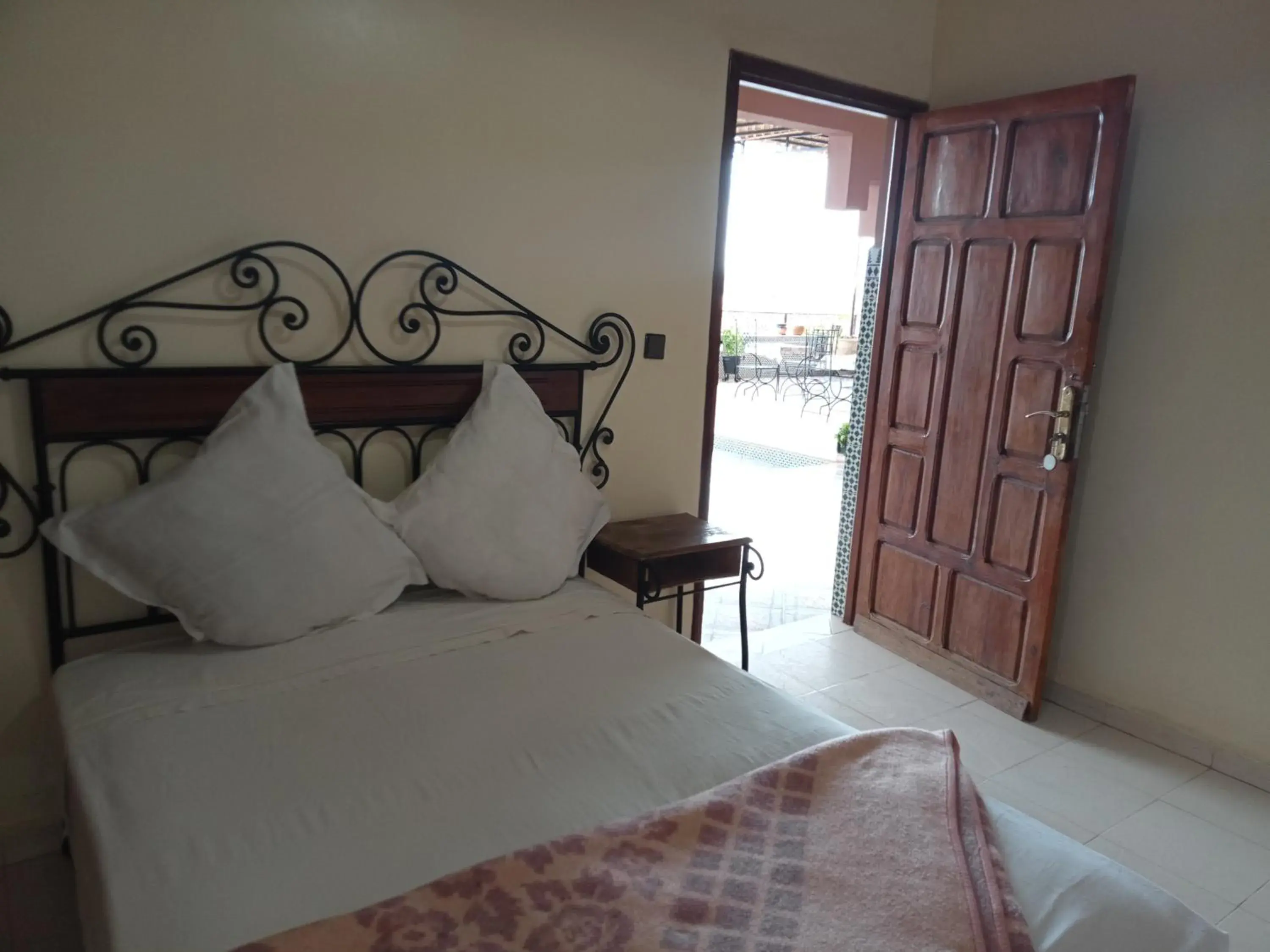 Studio with Terrace - single occupancy in APPART AIGLE HOTEL Studio with Terrace - single occupancy in APPART AIGLE HOTEL