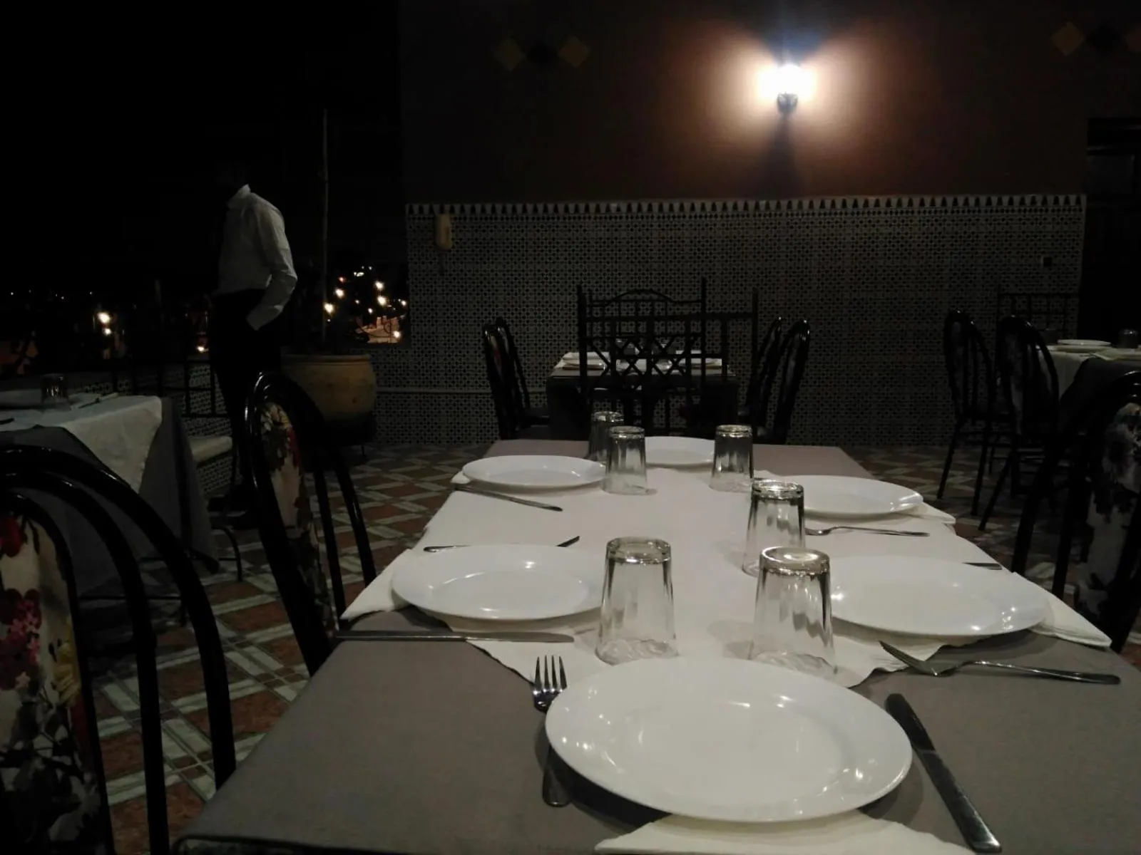 Restaurant/places to eat in APPART AIGLE HOTEL