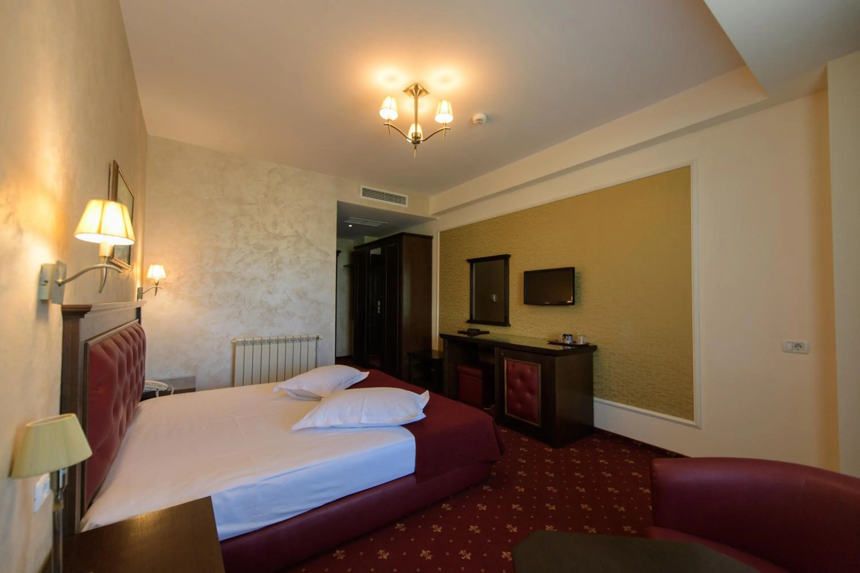 Bed in Hotel Golden Palace