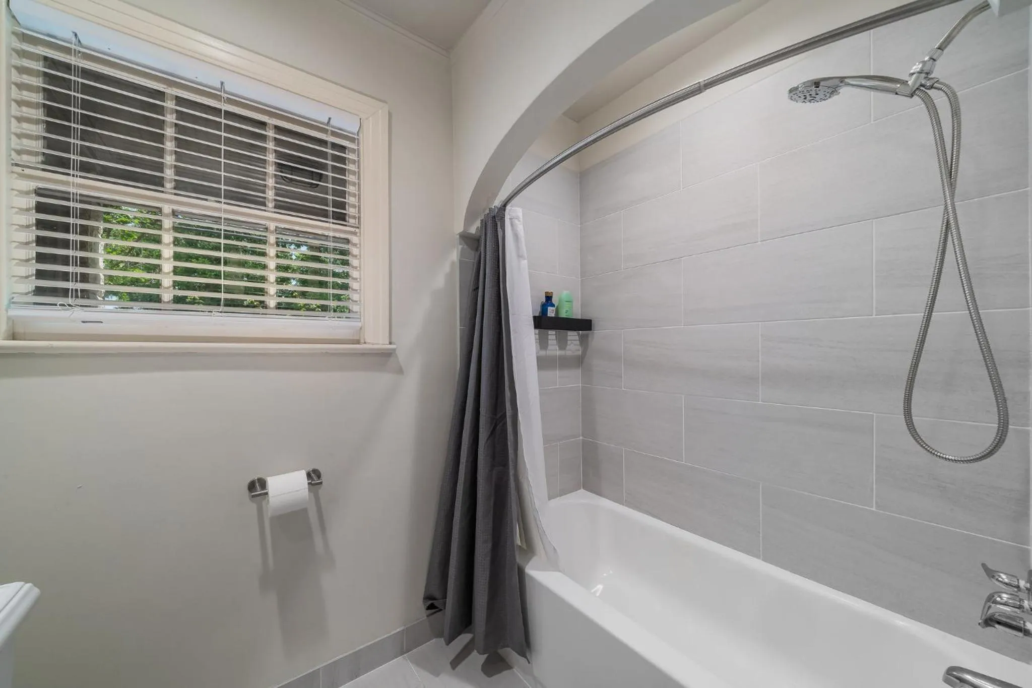 Sunset House - Luxury Pool and Hot Tub Retreat