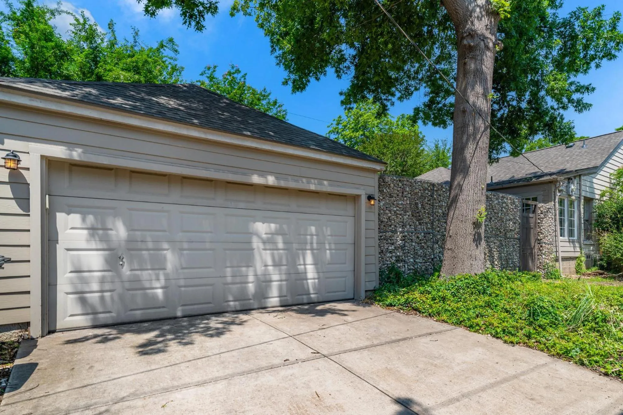 Sunset House - Luxury Pool and Hot Tub Retreat