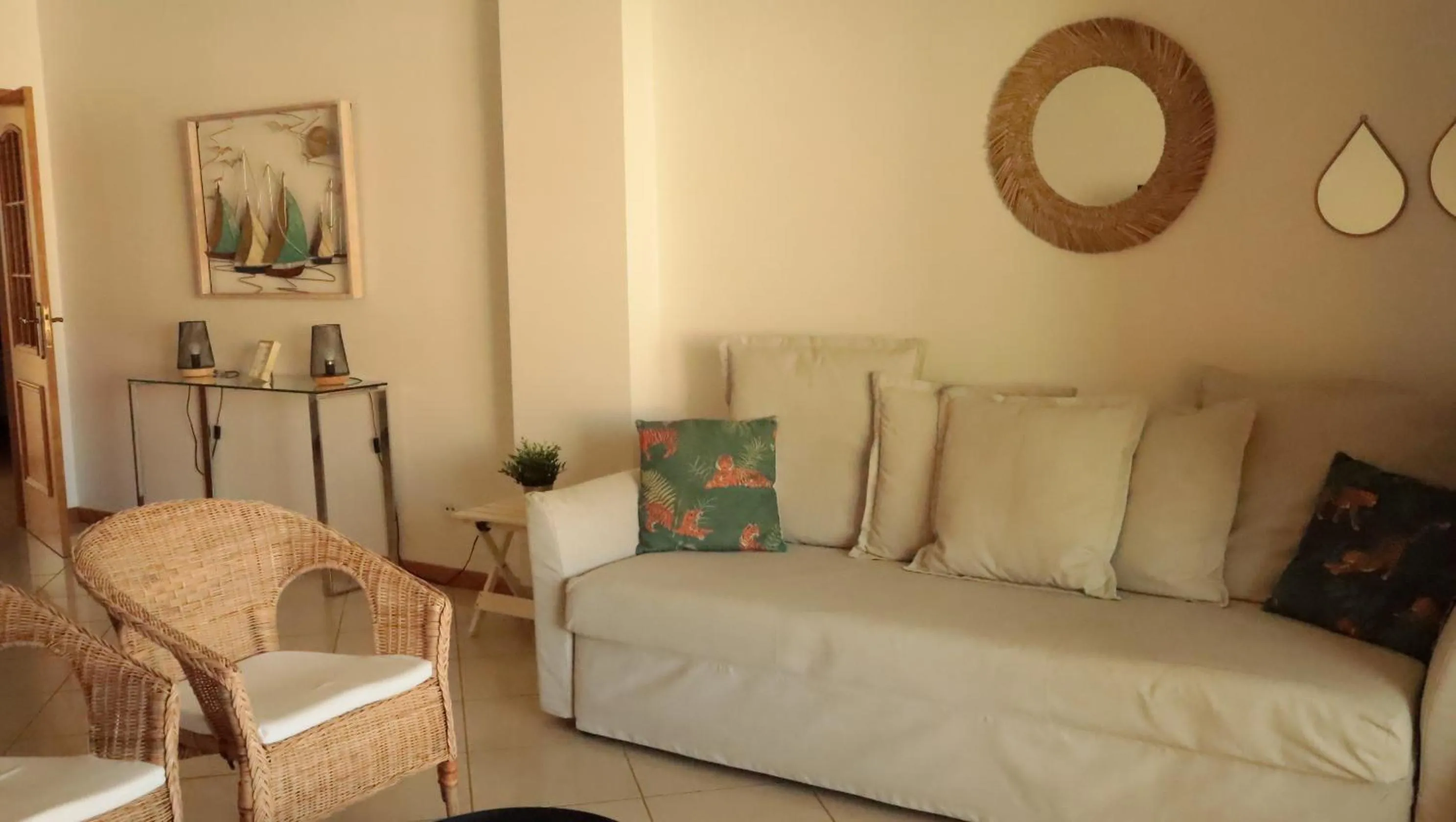 Bed in Jardins de Santa Eulália By Albufeira Rental