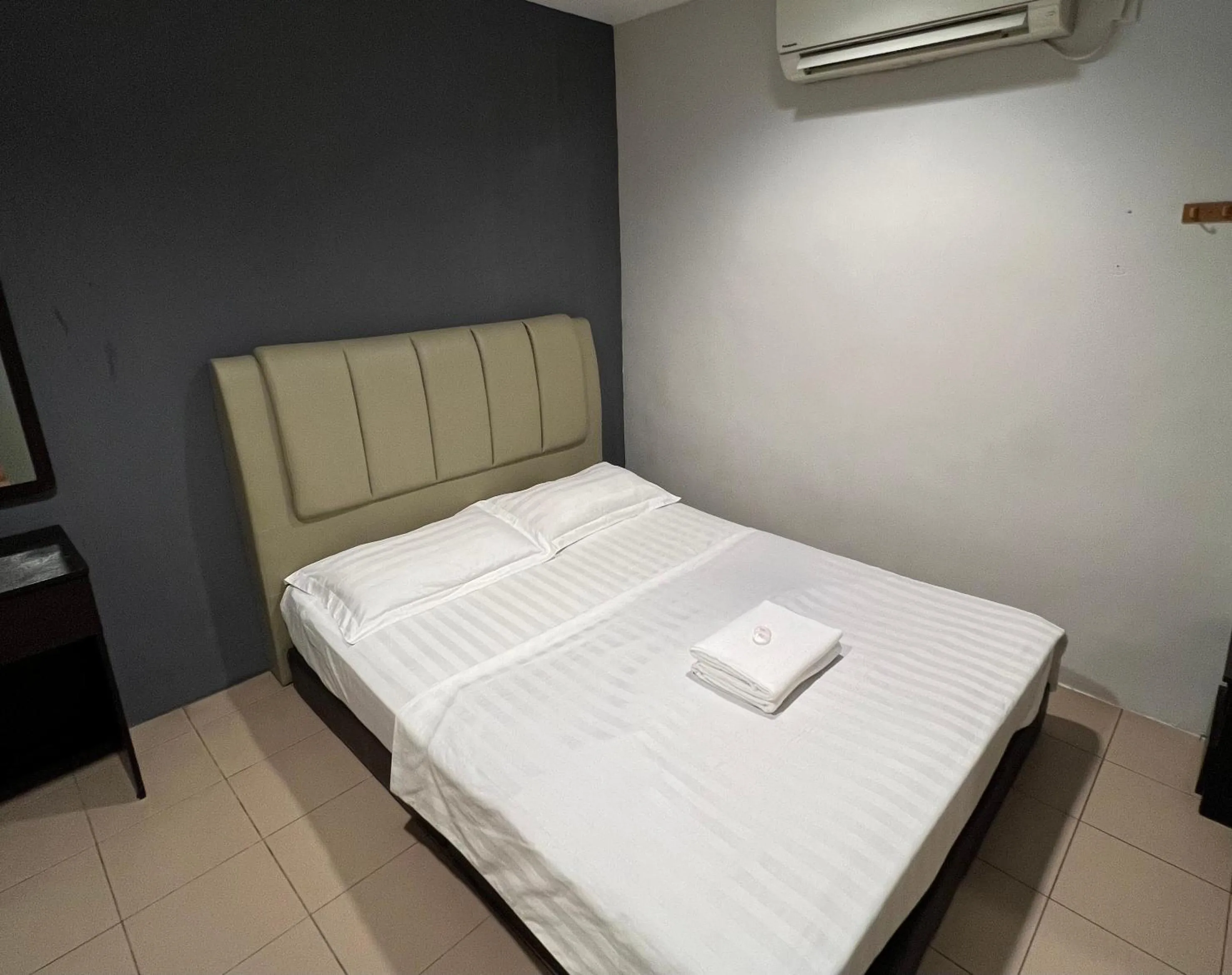 Bed in Pekan Budget Hotel