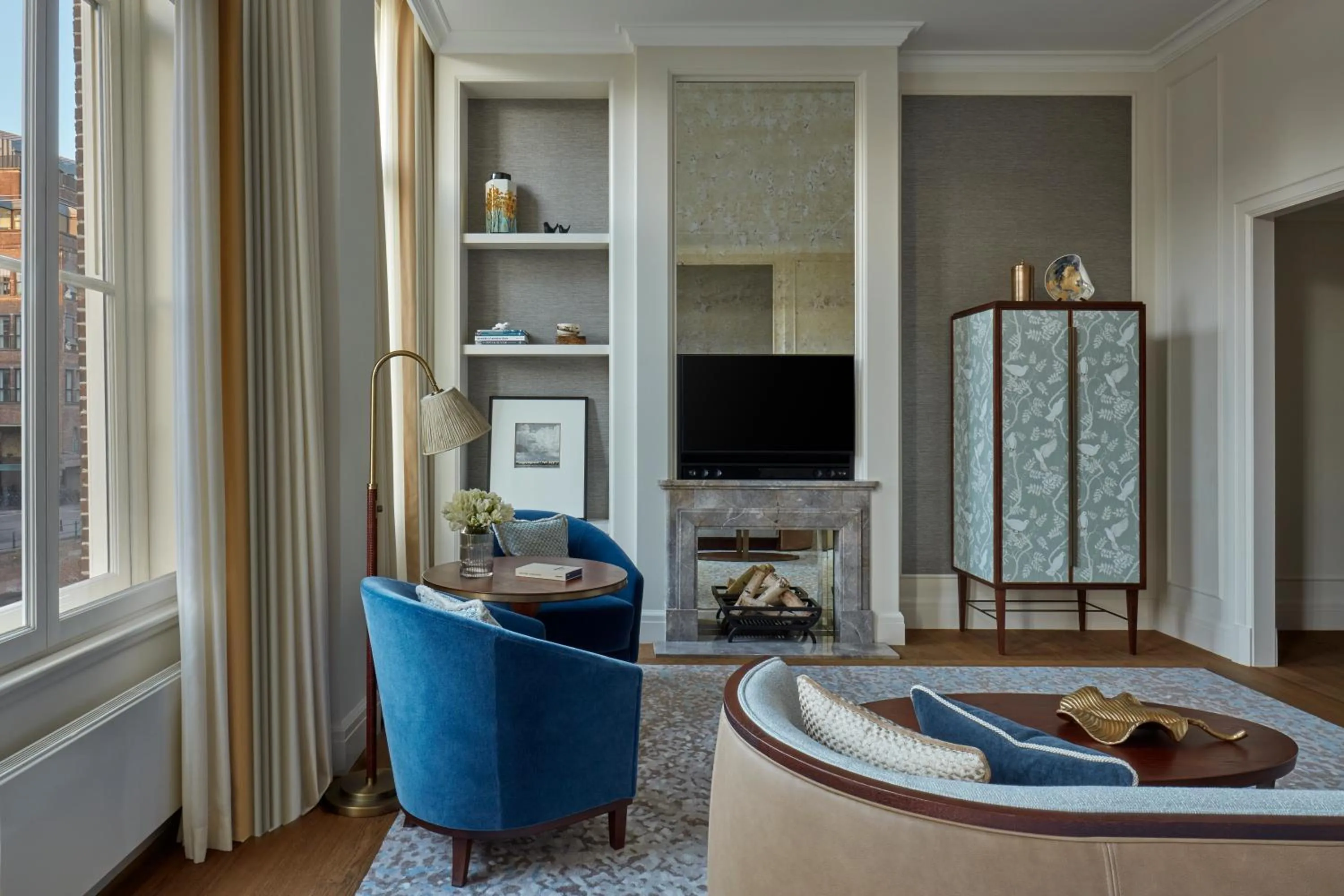 Communal lounge/ TV room in Waldorf Astoria Amsterdam