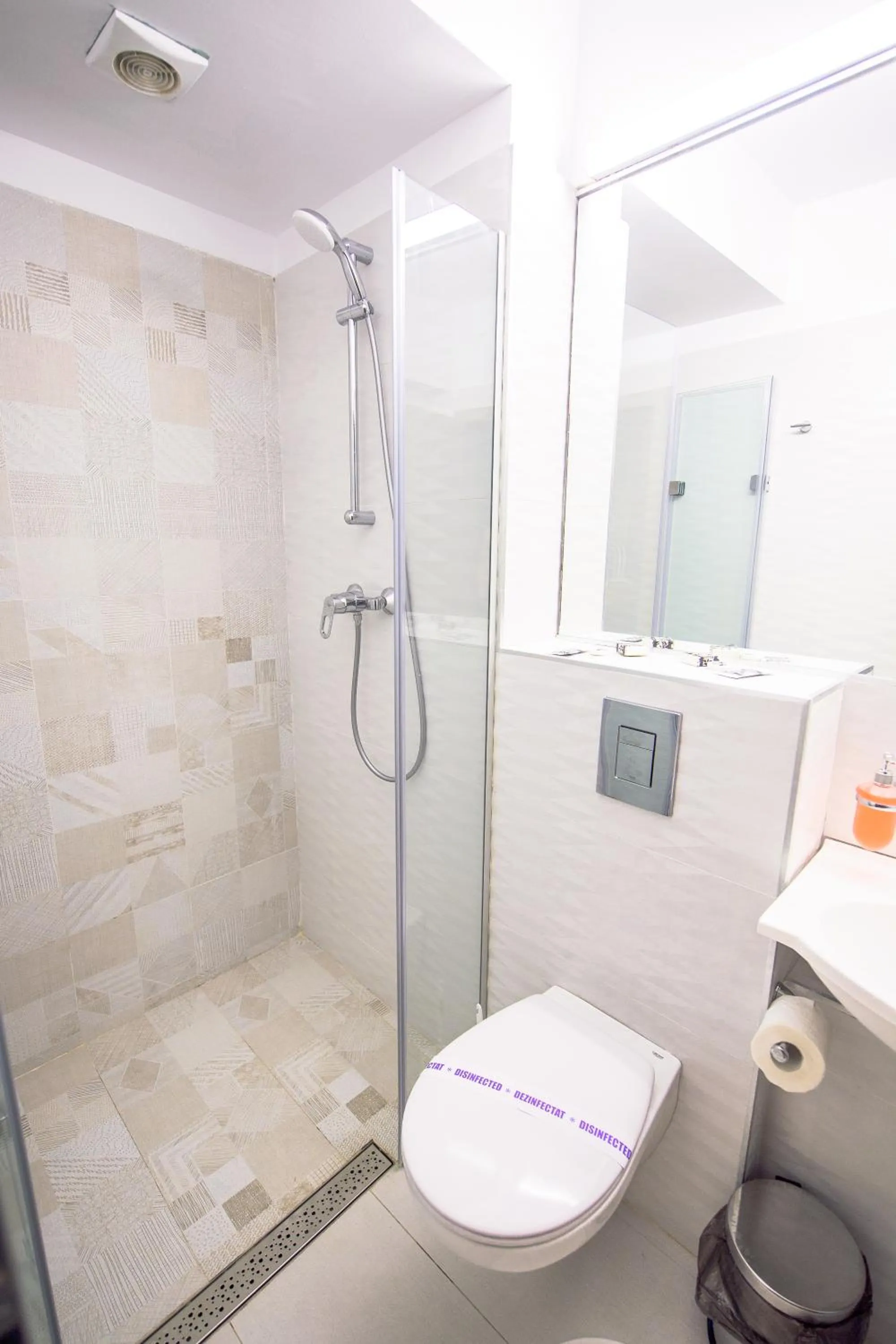 Bathroom in Hotel Piccadilly