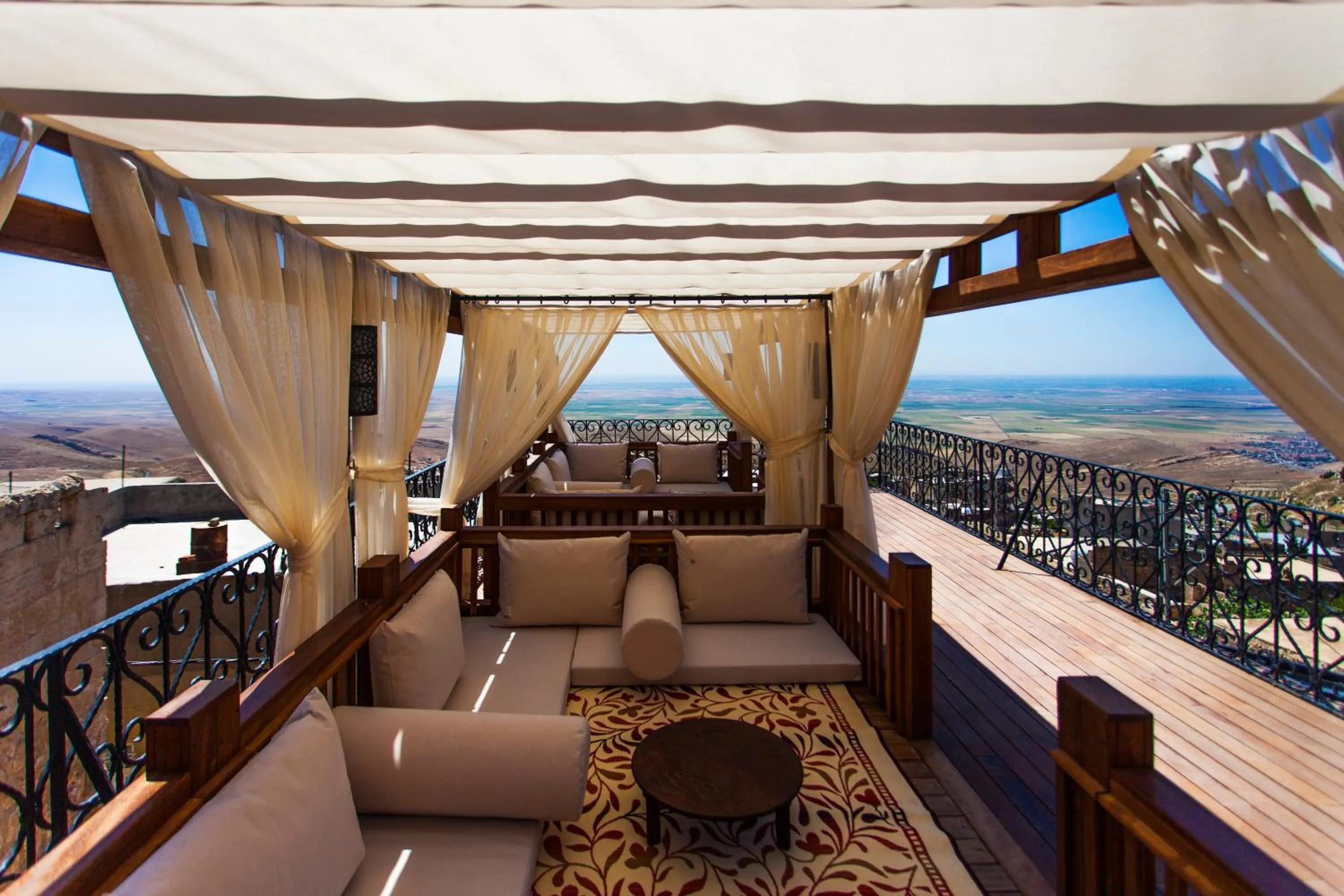 Balcony/Terrace in Mardius Tarihi Konak