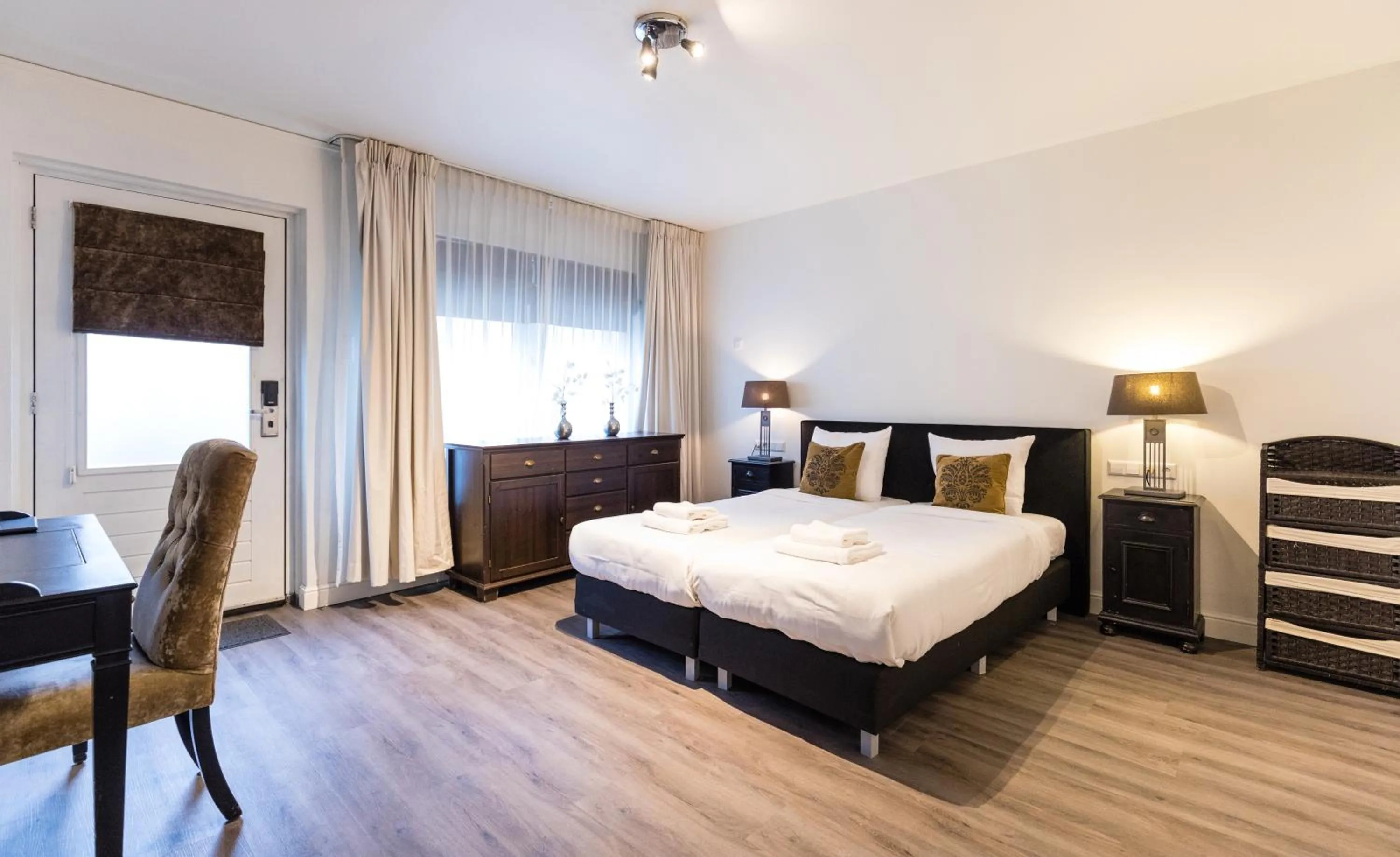 Bed in Hotel de Duif Lisse - Keukenhof