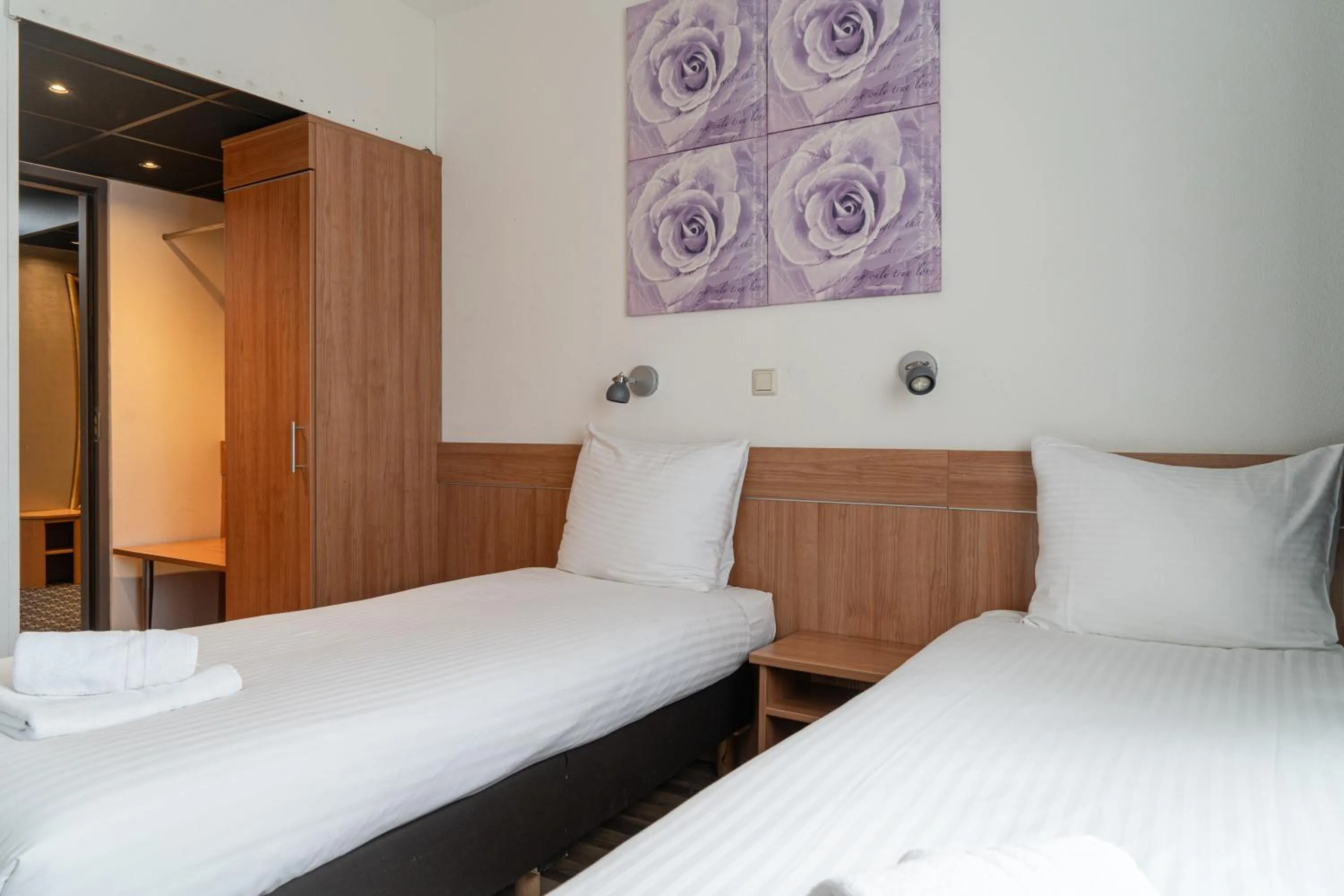 Bed in Hotel de Duif Lisse - Keukenhof