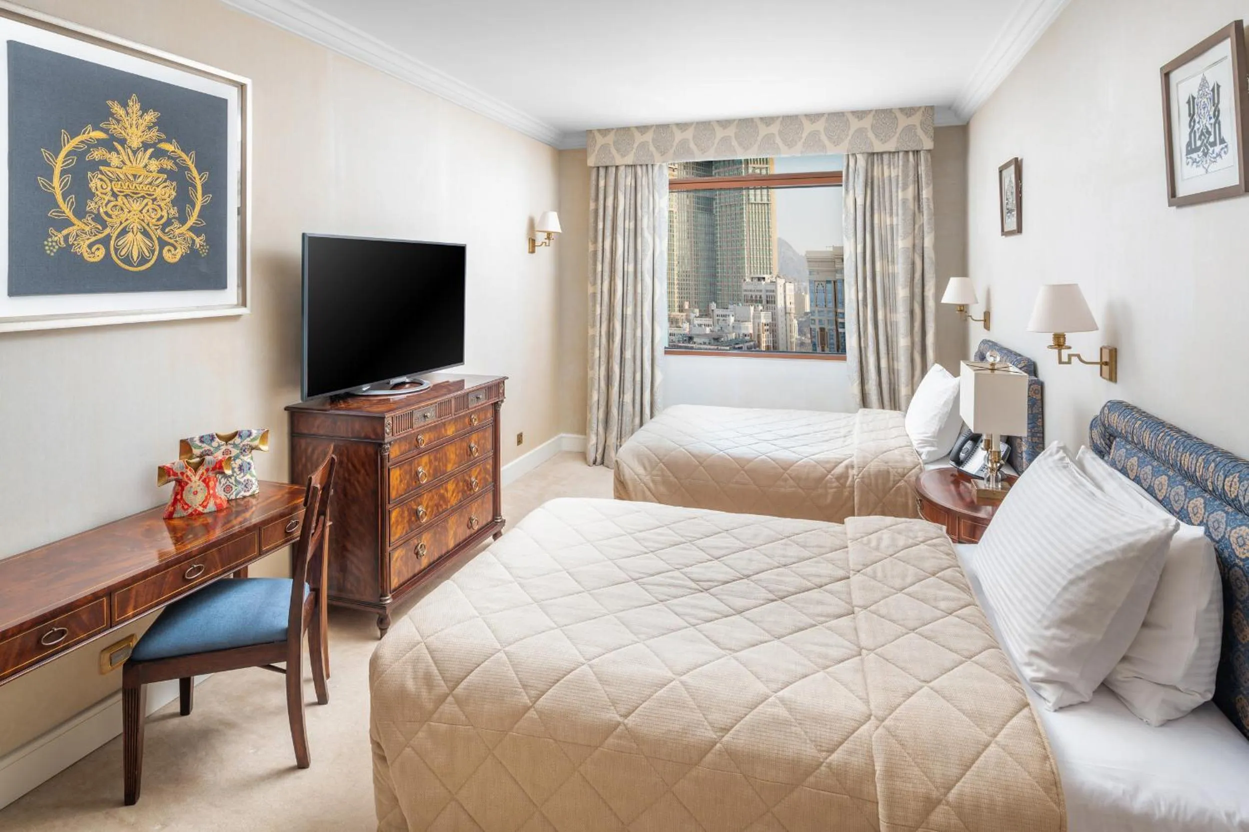 Communal lounge/ TV room, Bed in Anjum Makkah Hotel