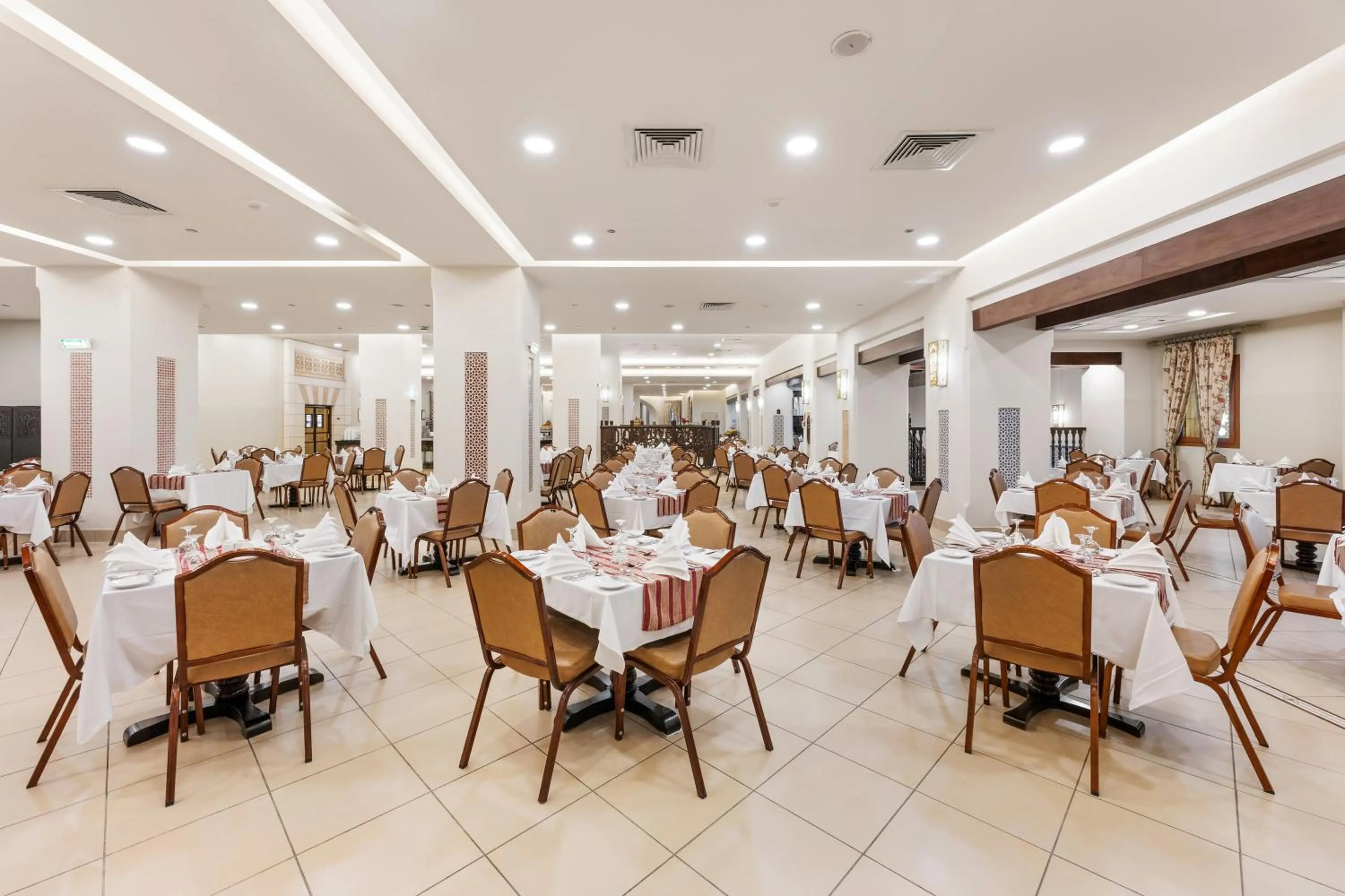 Restaurant/places to eat in Anjum Makkah Hotel
