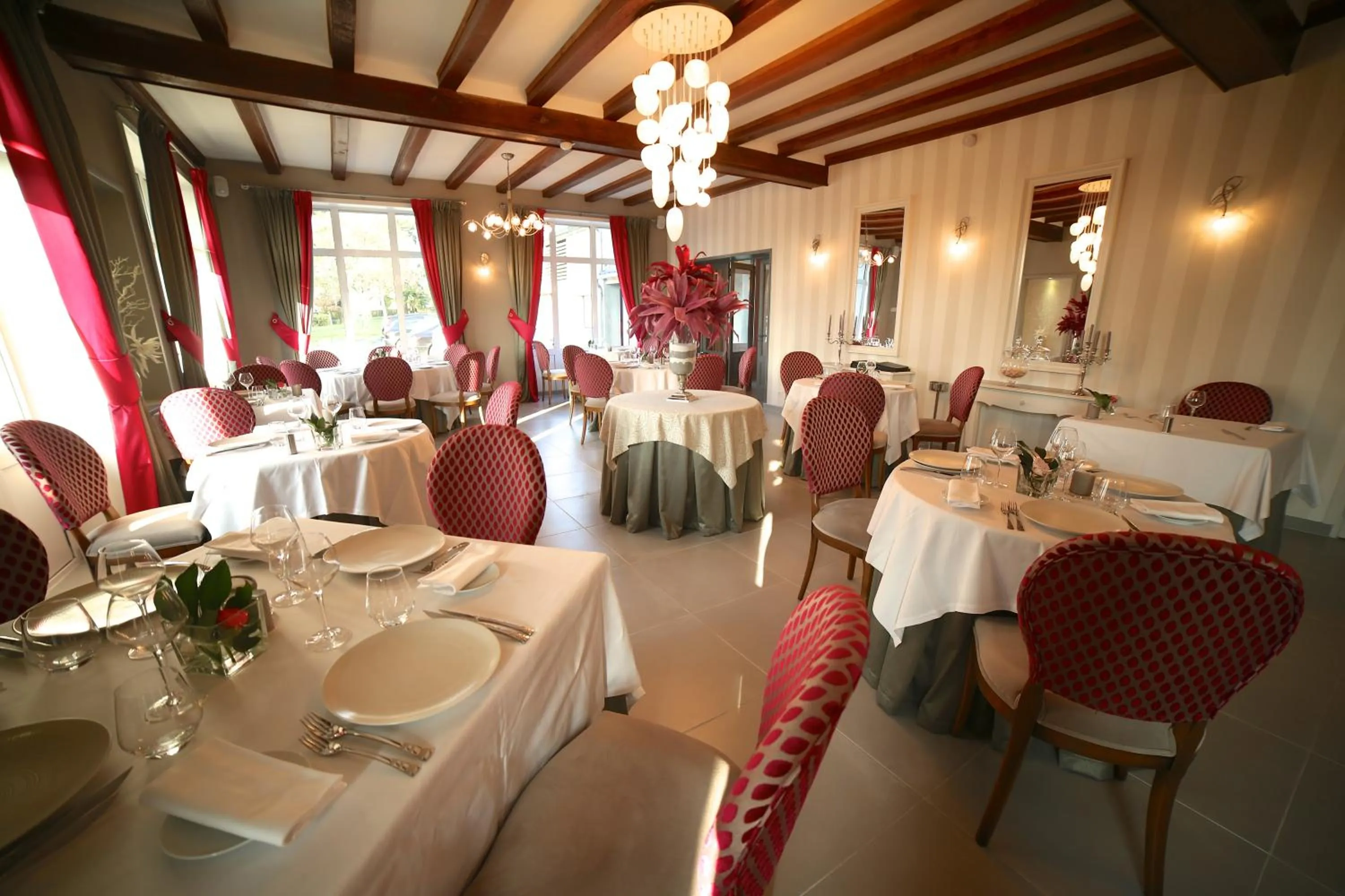 Restaurant/places to eat in Hotel Restaurant Le Lion d'Or