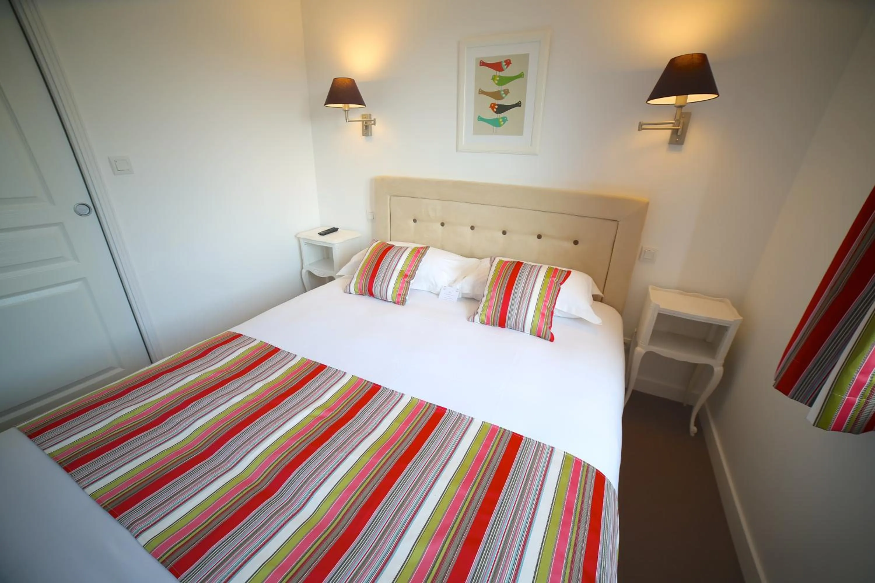 Bed in Hotel Restaurant Le Lion d'Or