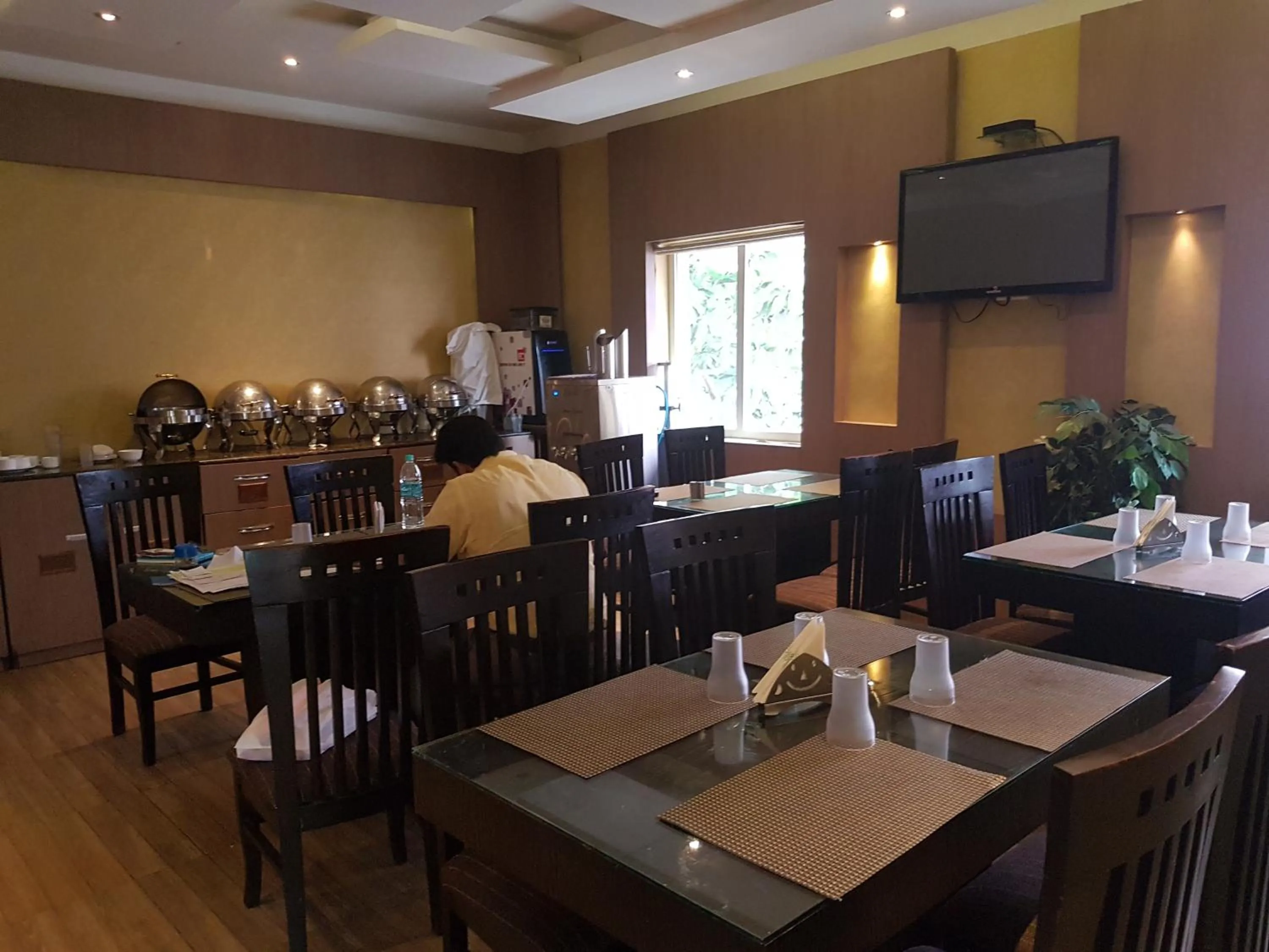 Restaurant/places to eat in SBS Grand