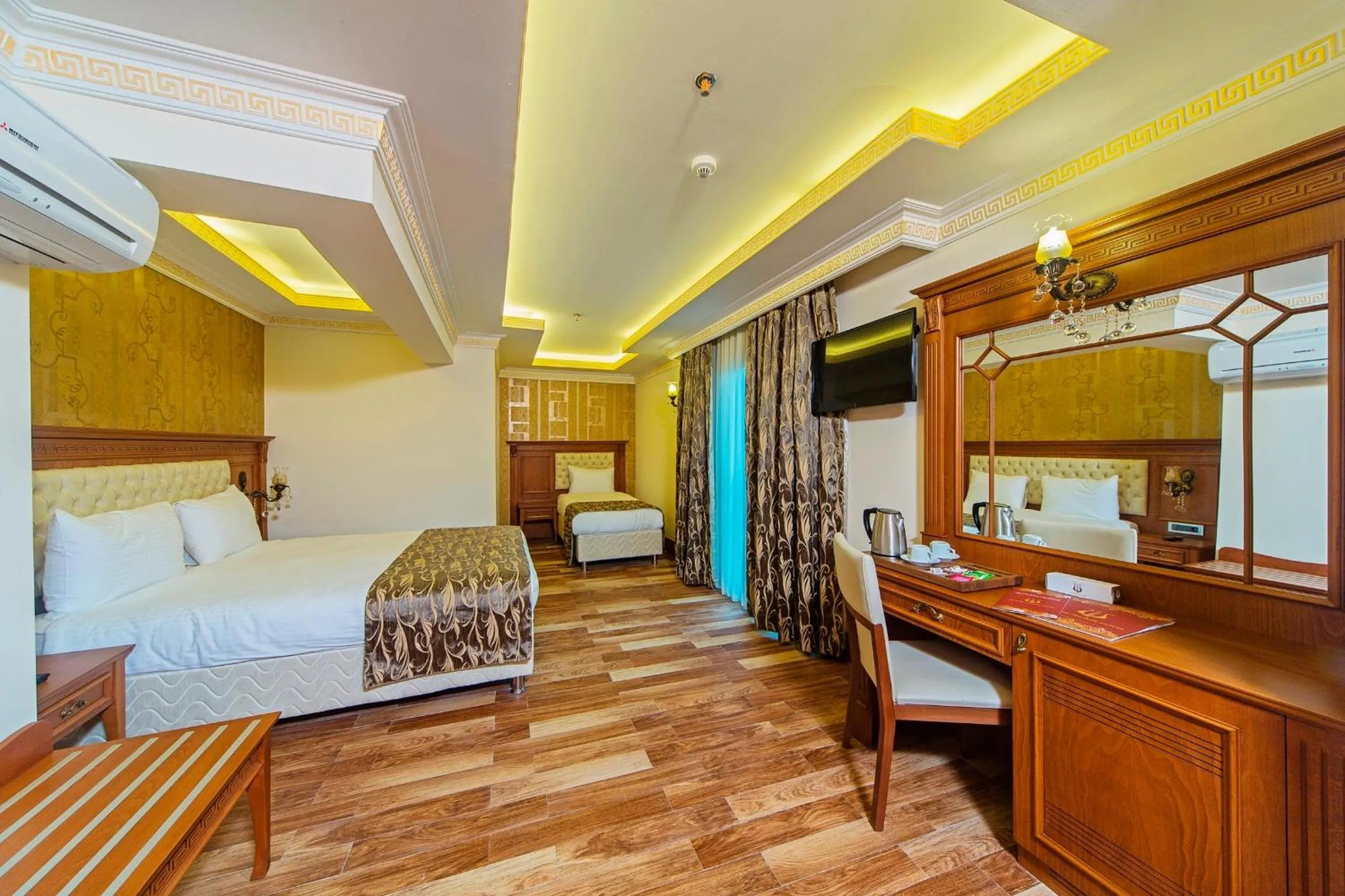 Photo of the whole room, Bed in Lausos Palace Hotel Şişli