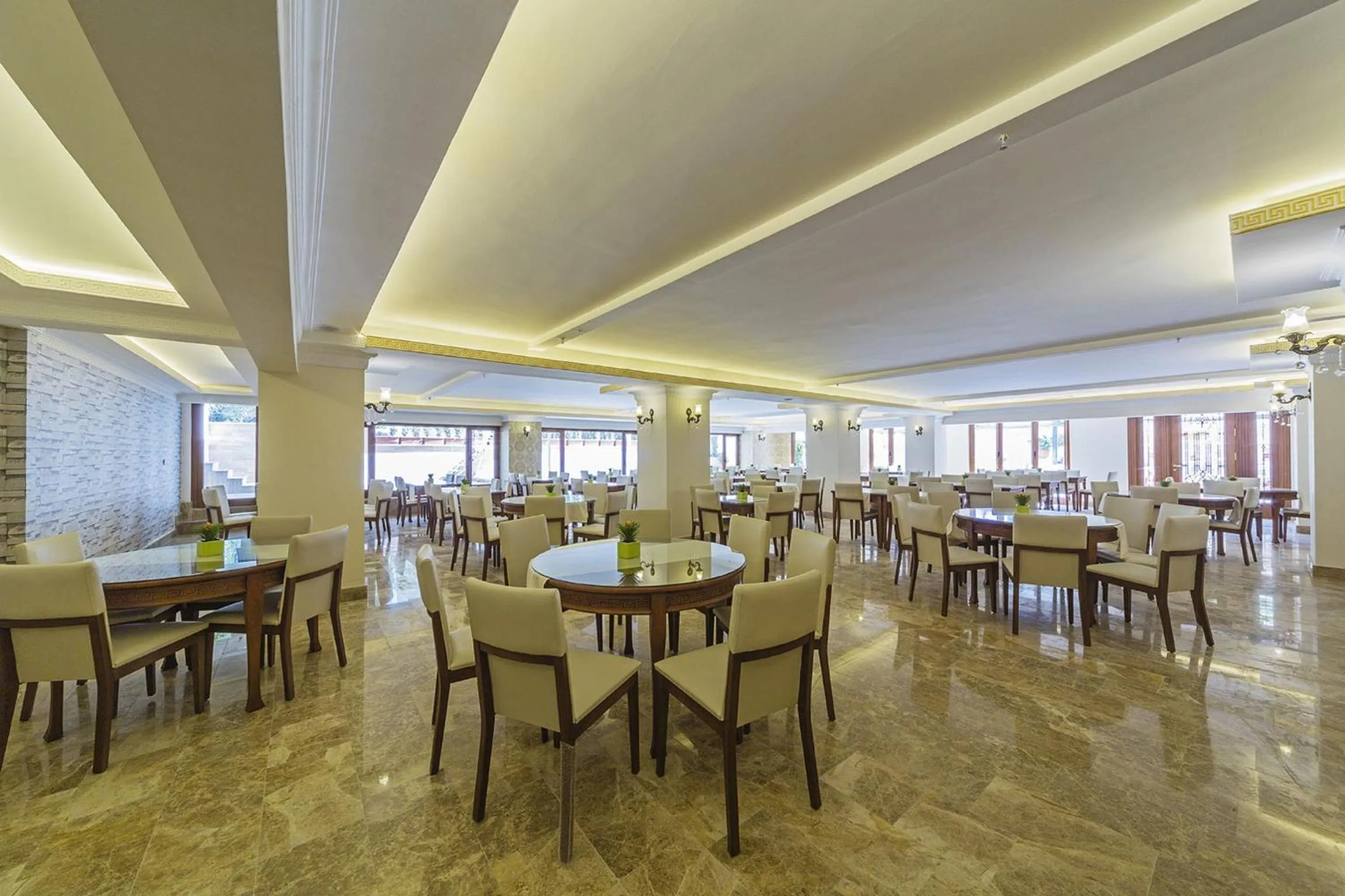 Restaurant/places to eat in Lausos Palace Hotel Şişli