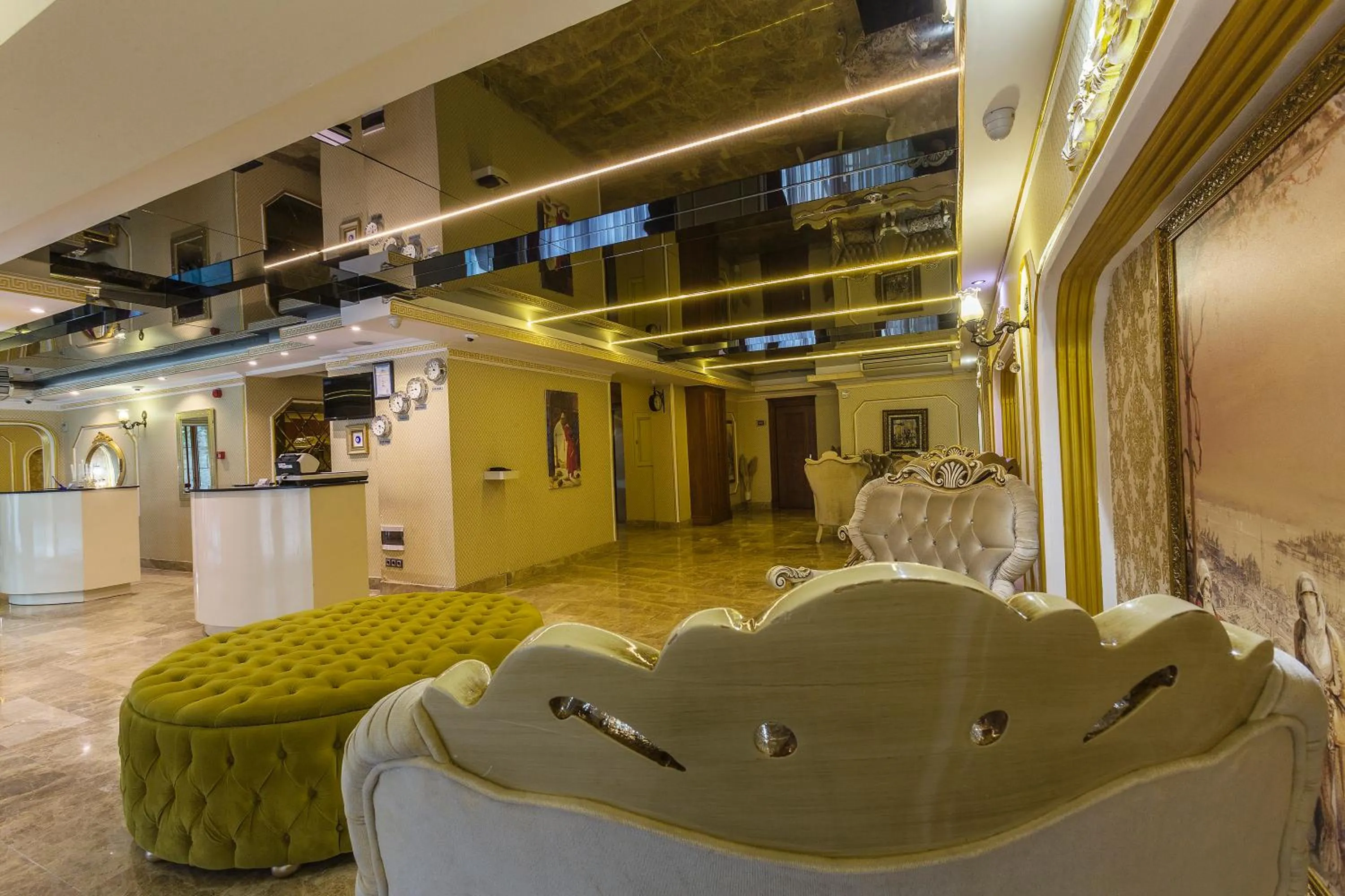 Lobby or reception in Lausos Palace Hotel Şişli