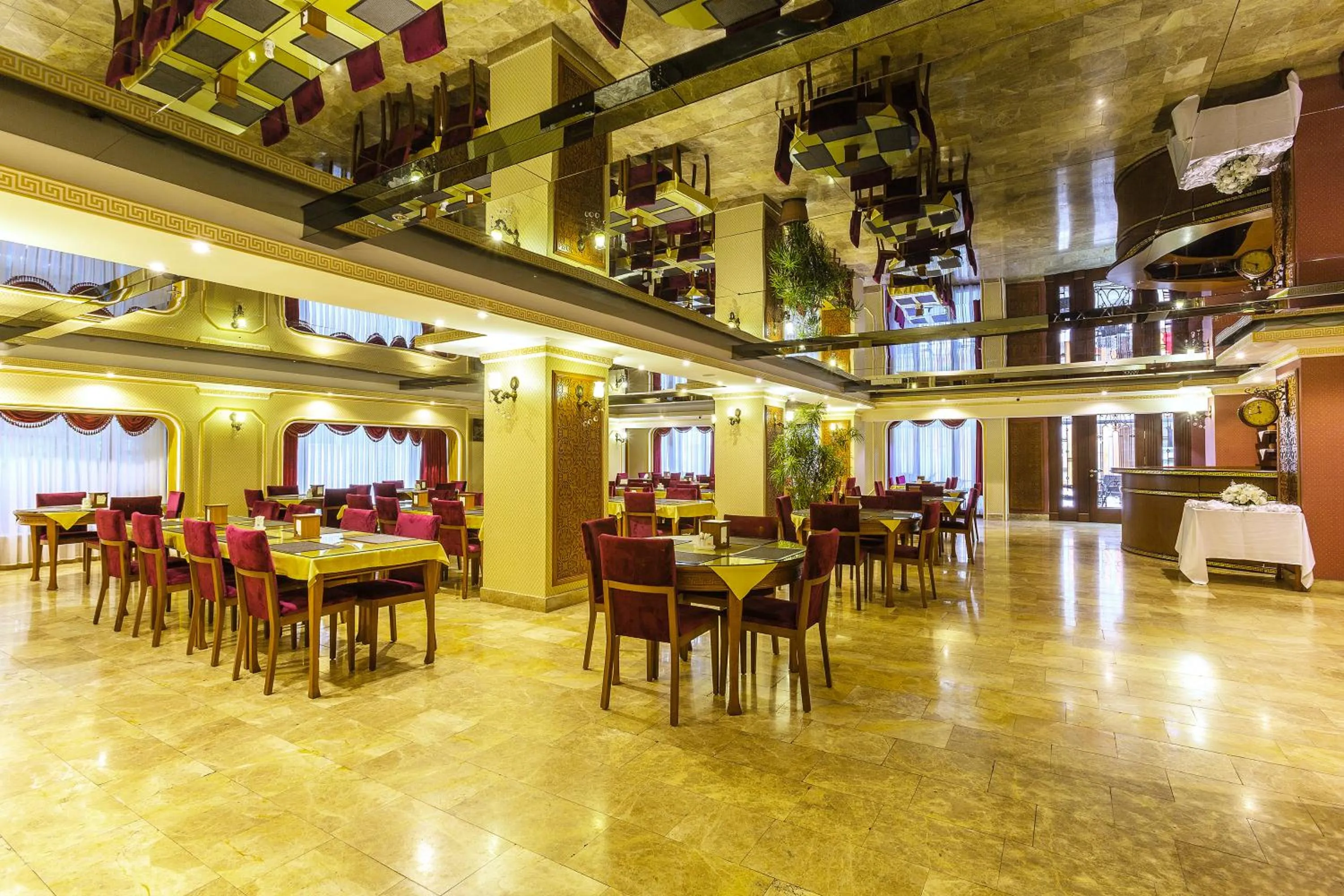 Restaurant/places to eat in Lausos Palace Hotel Şişli