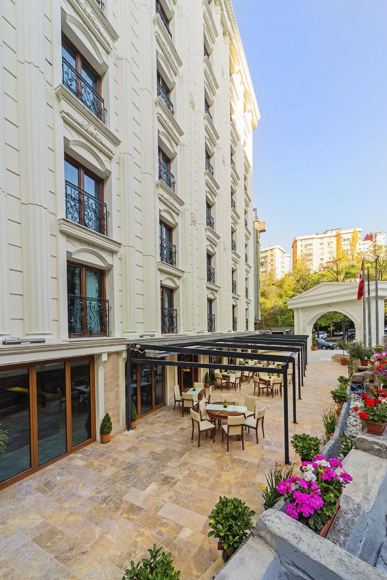 Balcony/Terrace in Lausos Palace Hotel Şişli