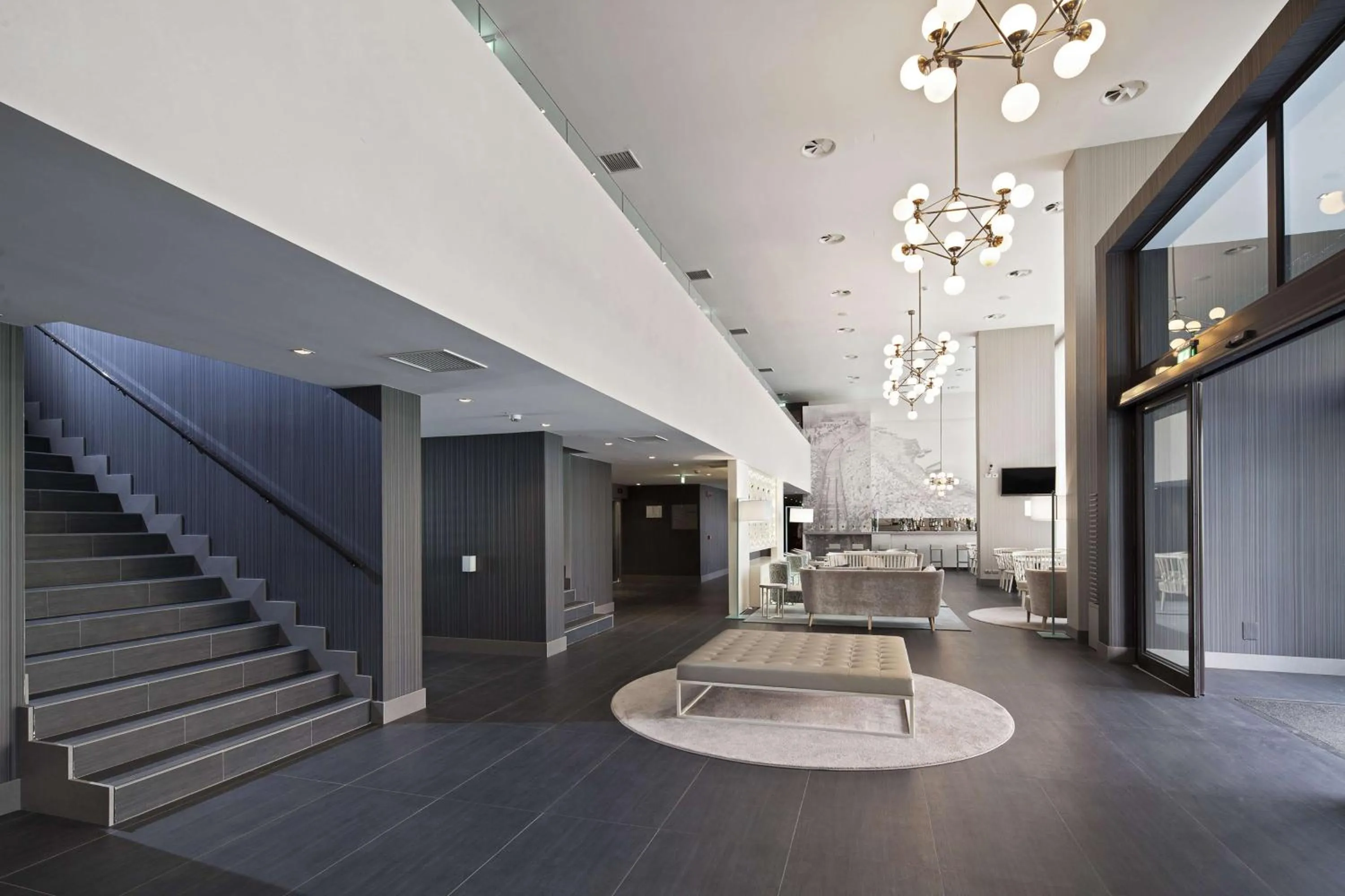 Lobby or reception in NH Parma